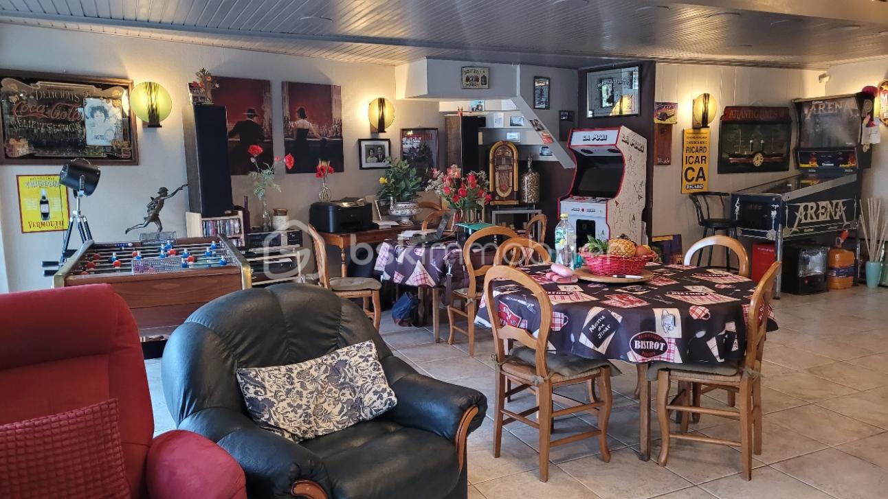 Maison de 283 m² - Salle bar.jpg