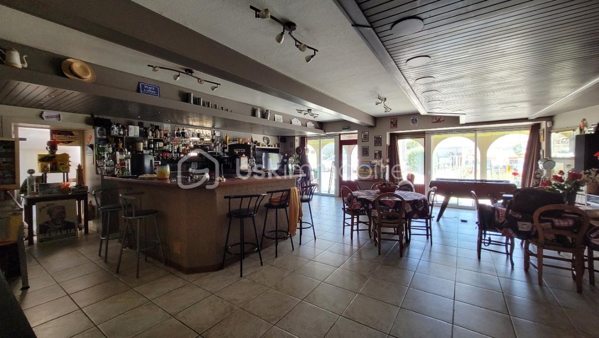 Salle de bar 2.jpg