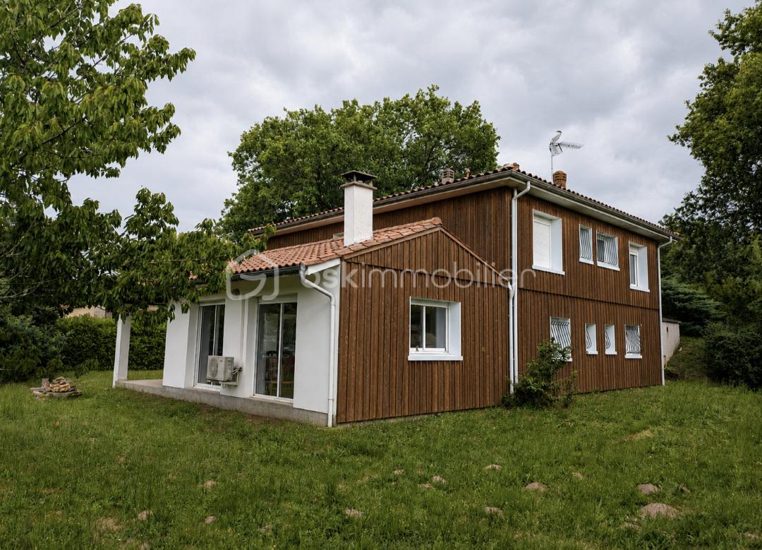 Maison 5 pièces 120 m² · à Saint-Sulpice-Et-Cameyrac · 120 m² · 330 000 €