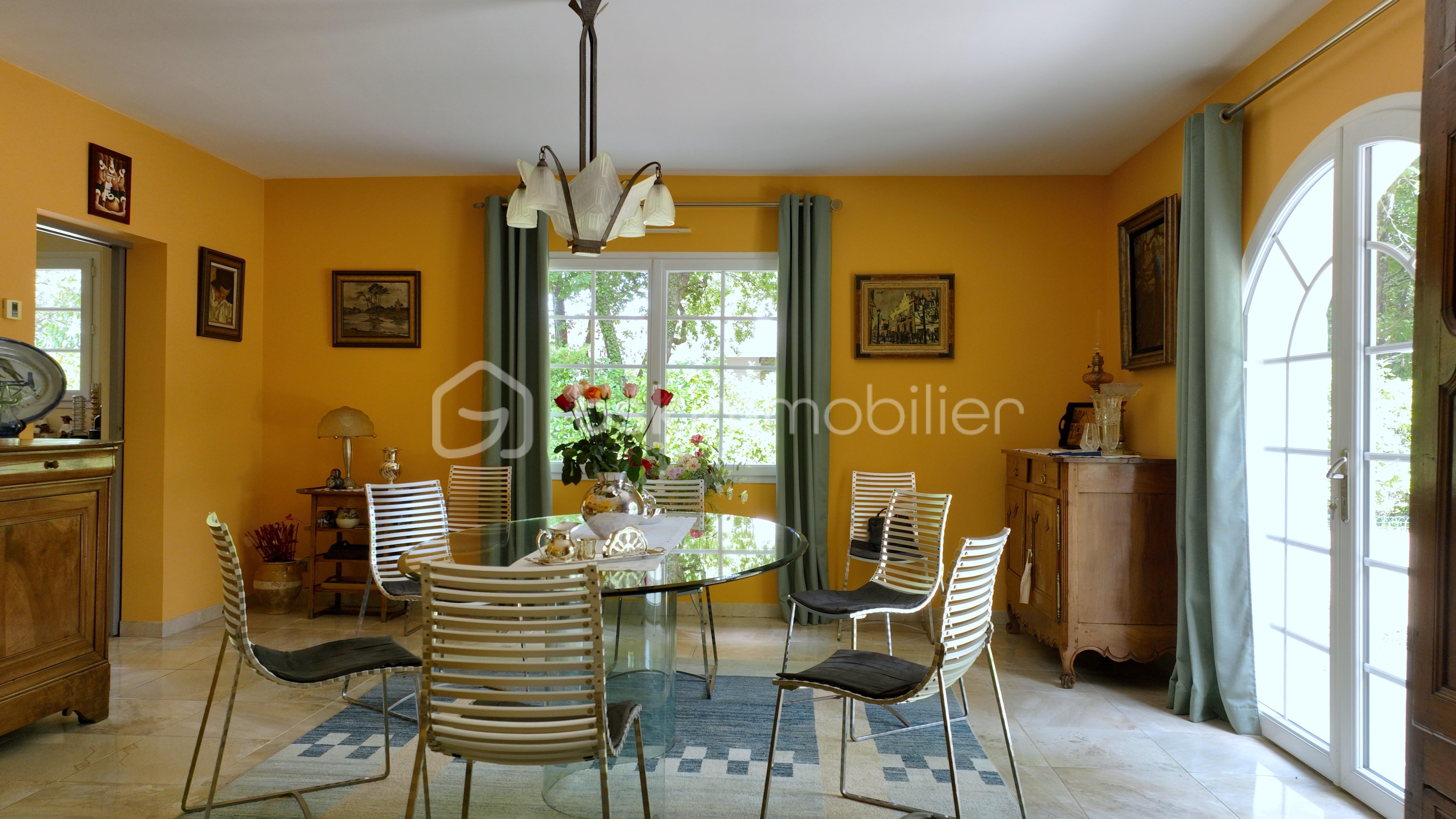 Maison de maitre de 206 m² - SEJOUR.jpg