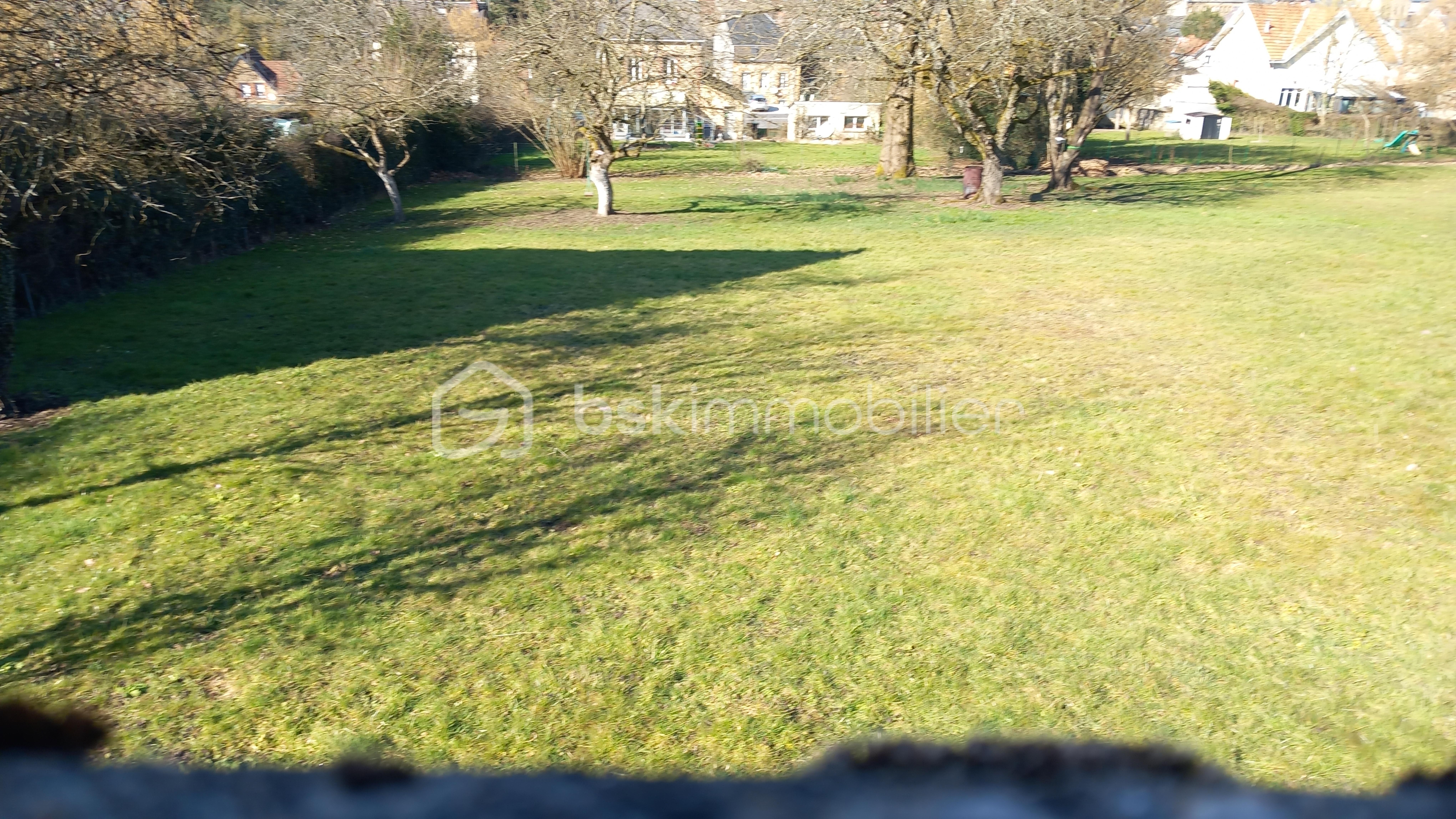 Terrain de 1 275 m²