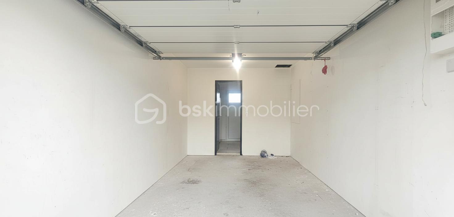 garage 2 vide.jpg