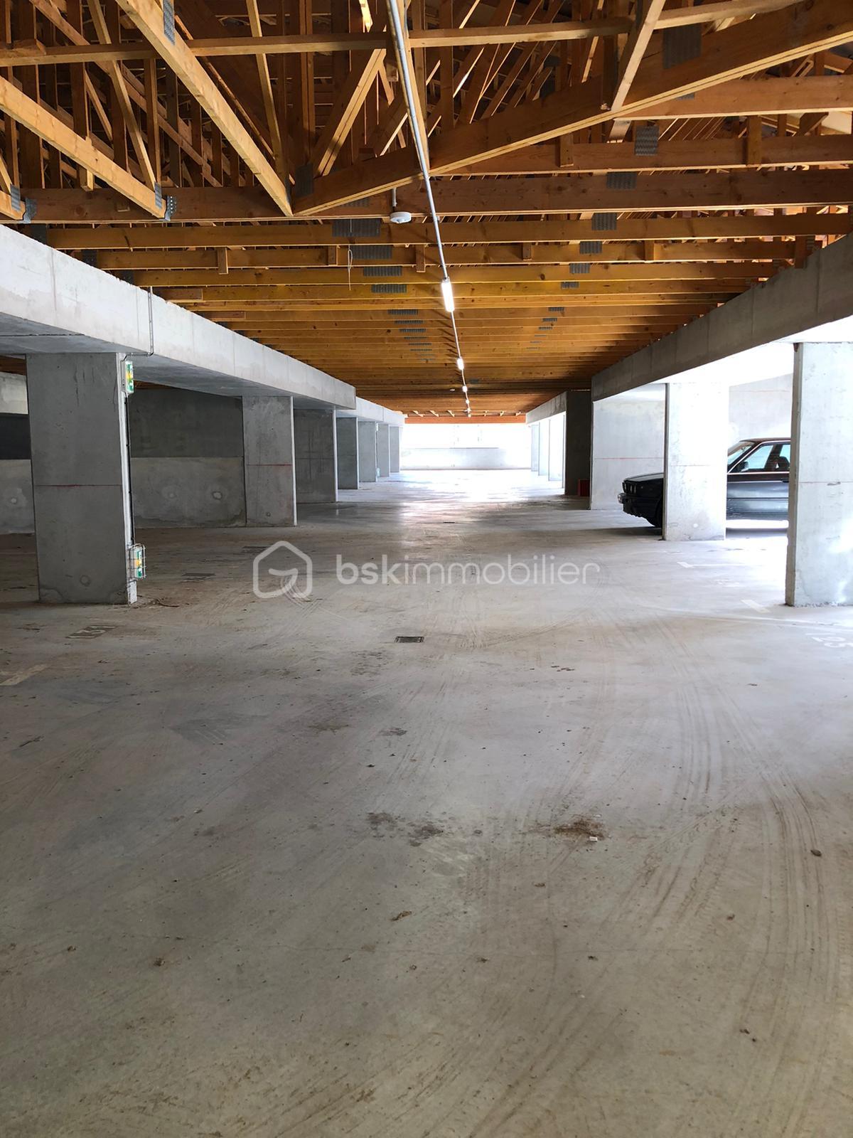 Parking de 12 m² - 5654aa2d-0cfe-45bf-9739-0eb41fa505a3.jpg