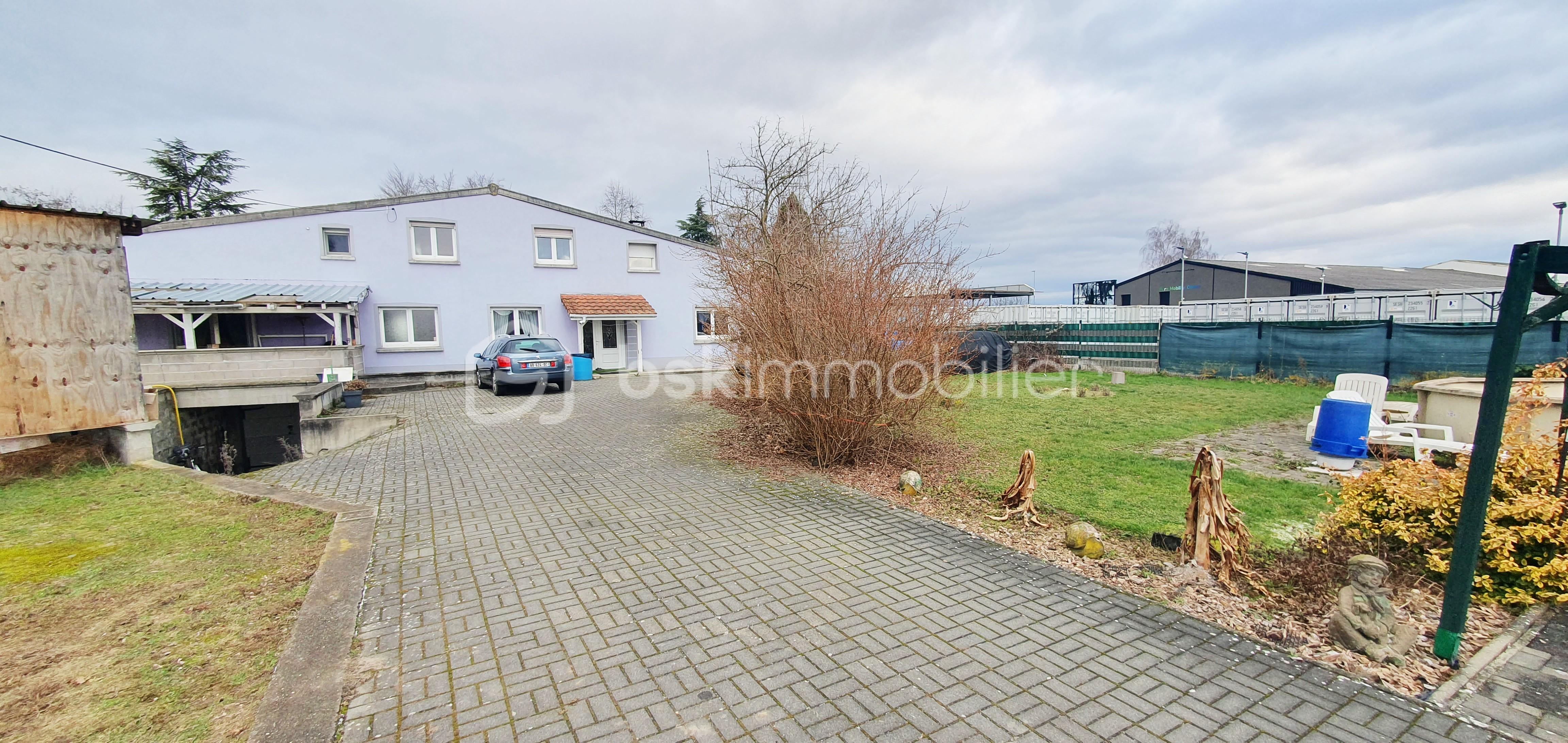 Local d'activités de 470 m² - 20260102_112657.jpg