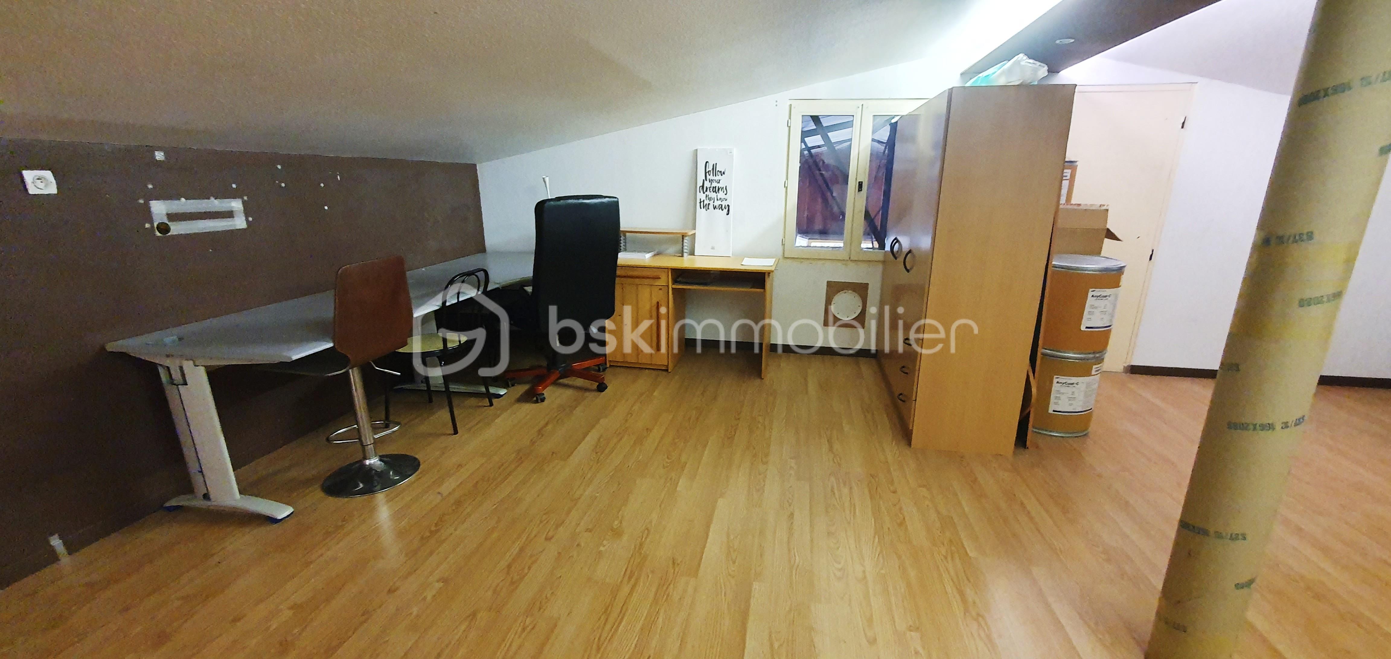 Local d'activités de 470 m² - 20260102_111006.jpg