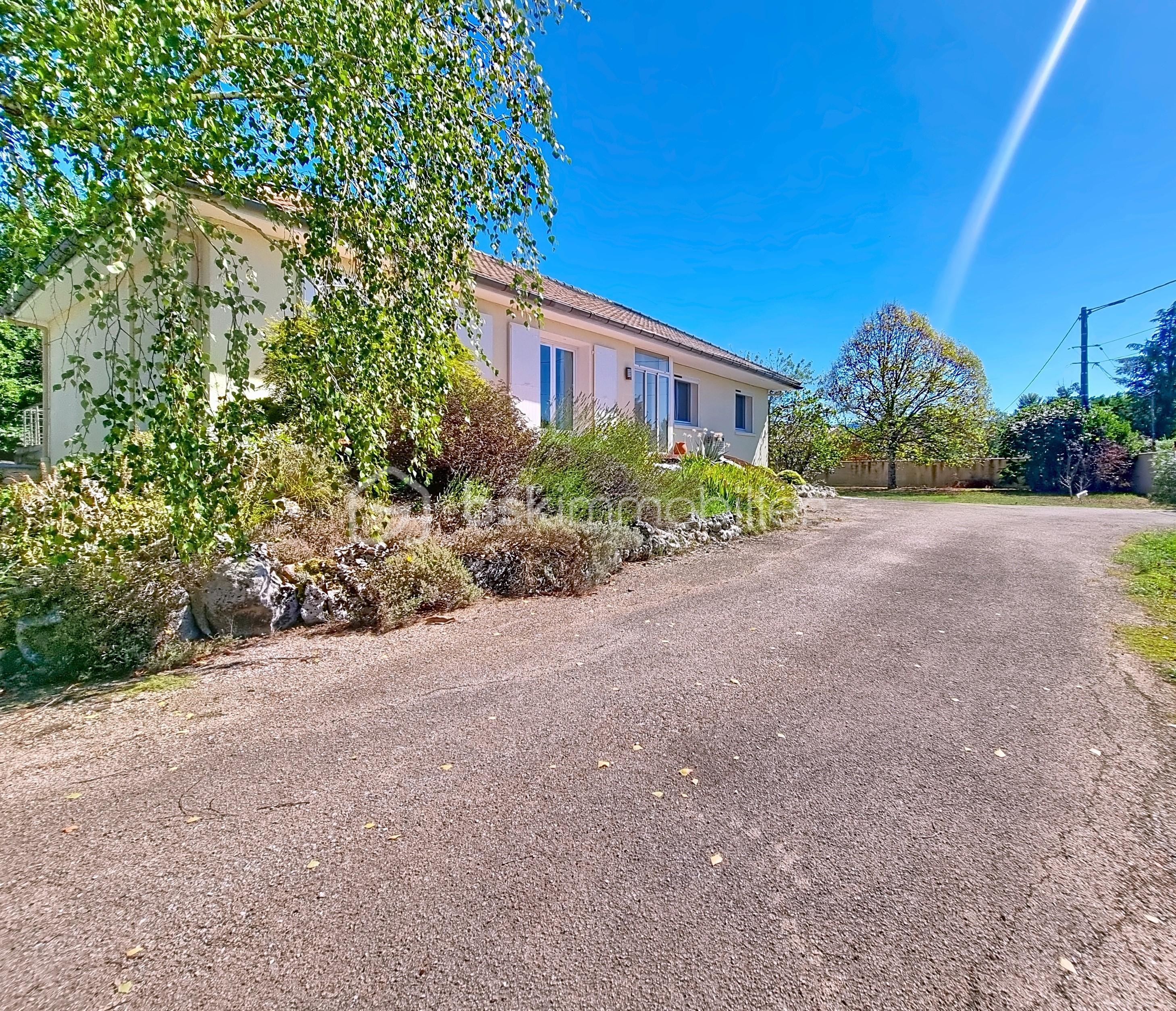Maison de 126 m² - beau_EXTE 1.jpg