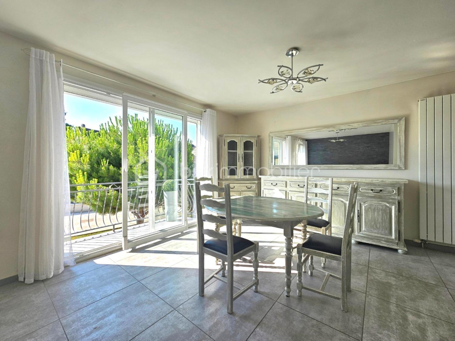 Maison de 100 m² - H.jpg