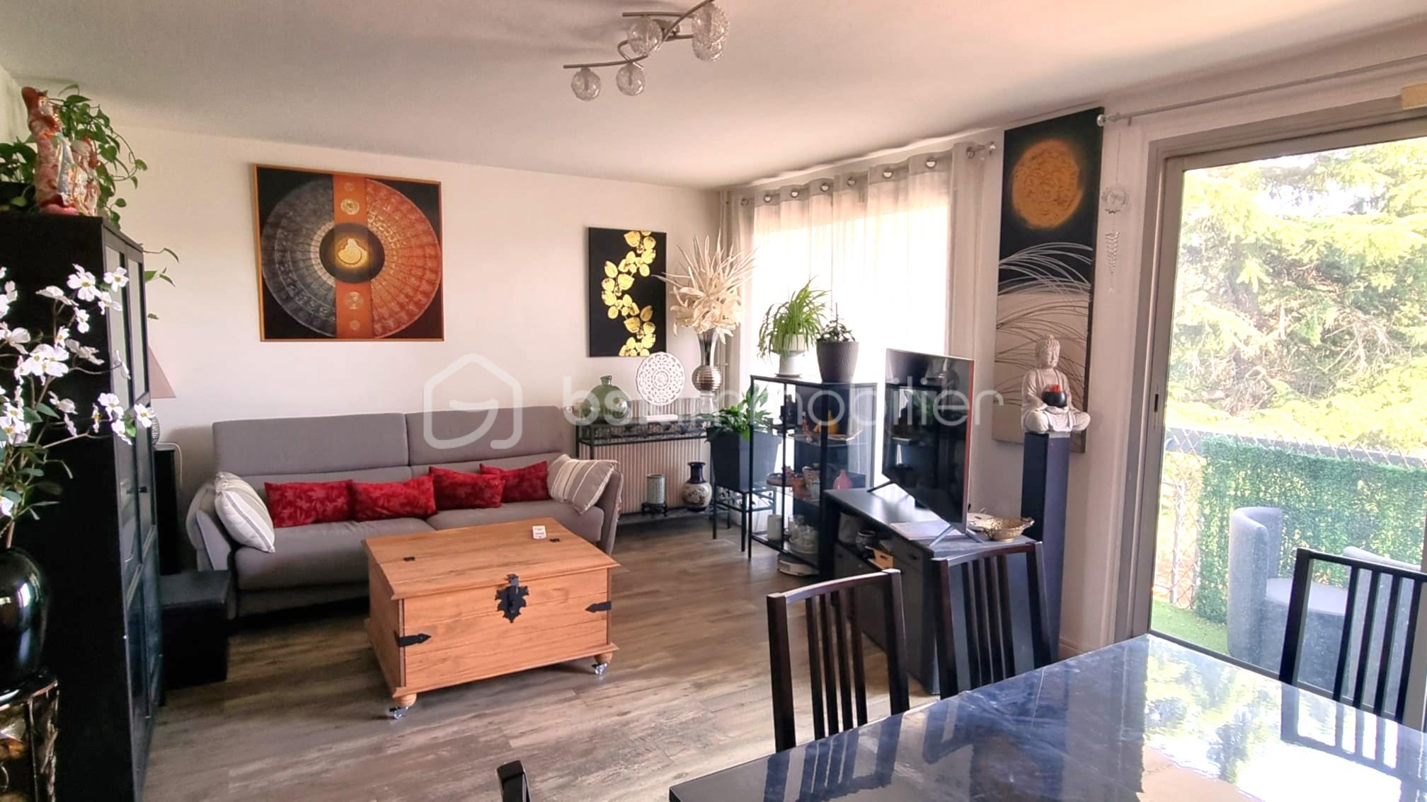 Appartement de 61 m² - sejour 1.jpg