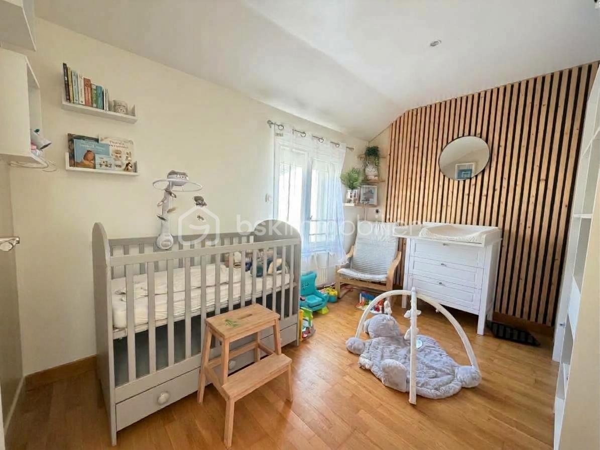 chambre bébé épuré.jpg