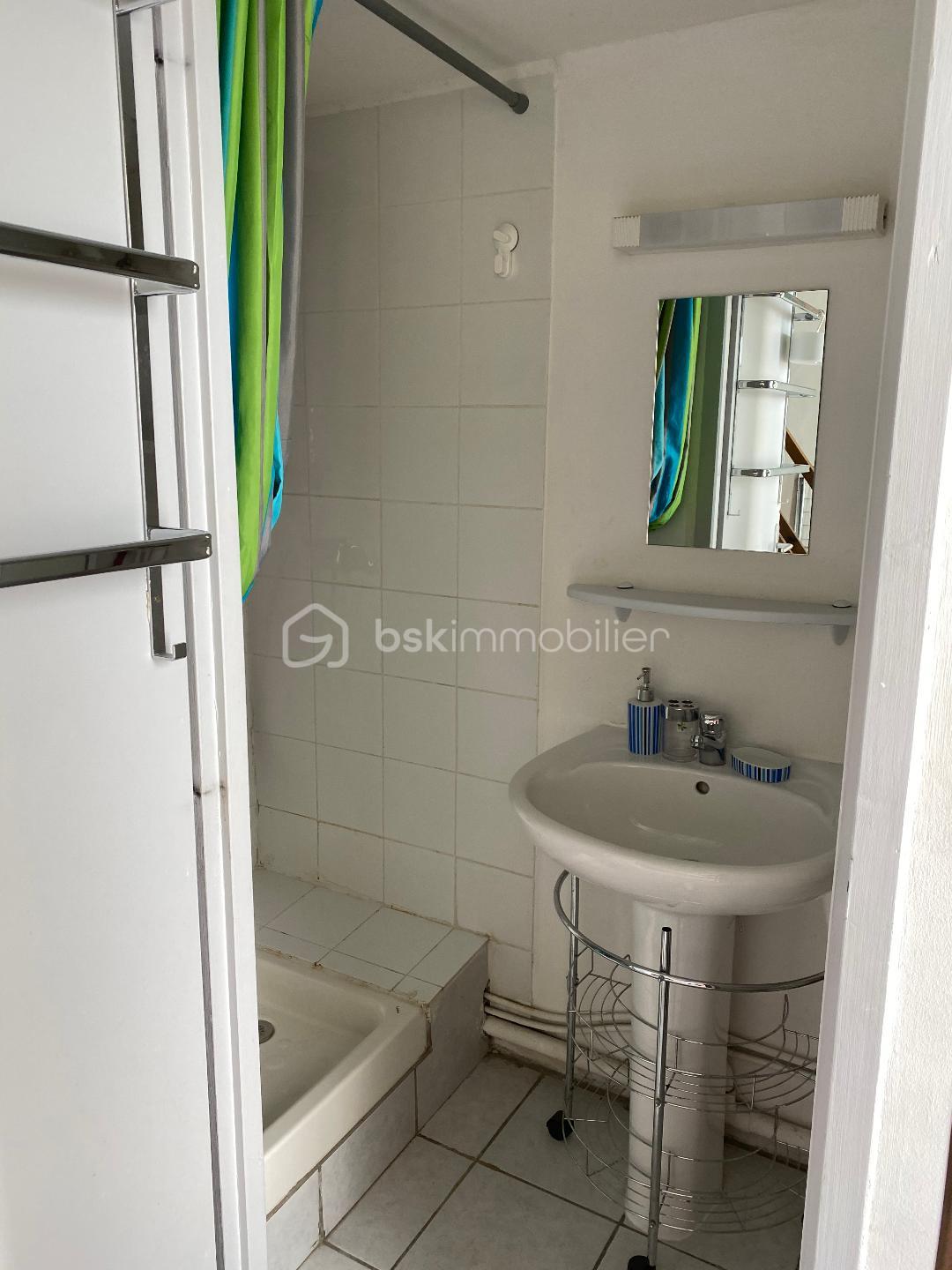 Duplex de 134,59 m² - AM1O2EwscxF82-TfAb8jgE20AwXjsJrGkNfCJwLfE9qQkiKUe-YINscXXIdrRD5NN3EwSqaz2yhVPUl5TklUYRa9x4QS1IL9WkS5IzGM6PgqKHS1PfPXyxwJ_CqXS2FhNA~~.jpg