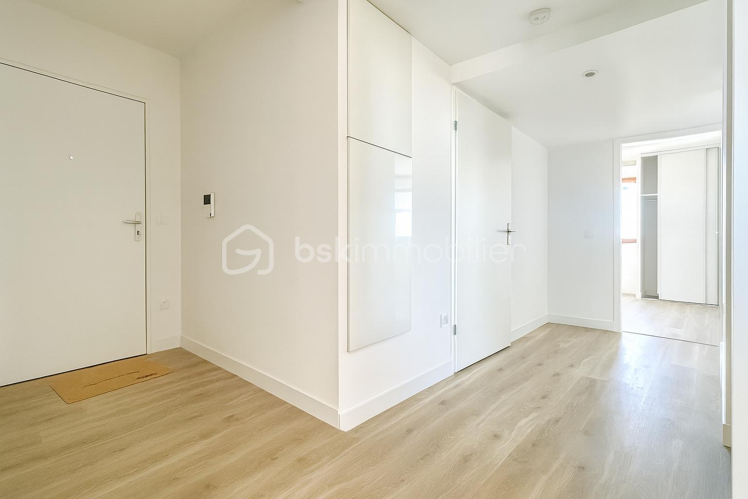 Appartement de 67,30 m² - couloir.png