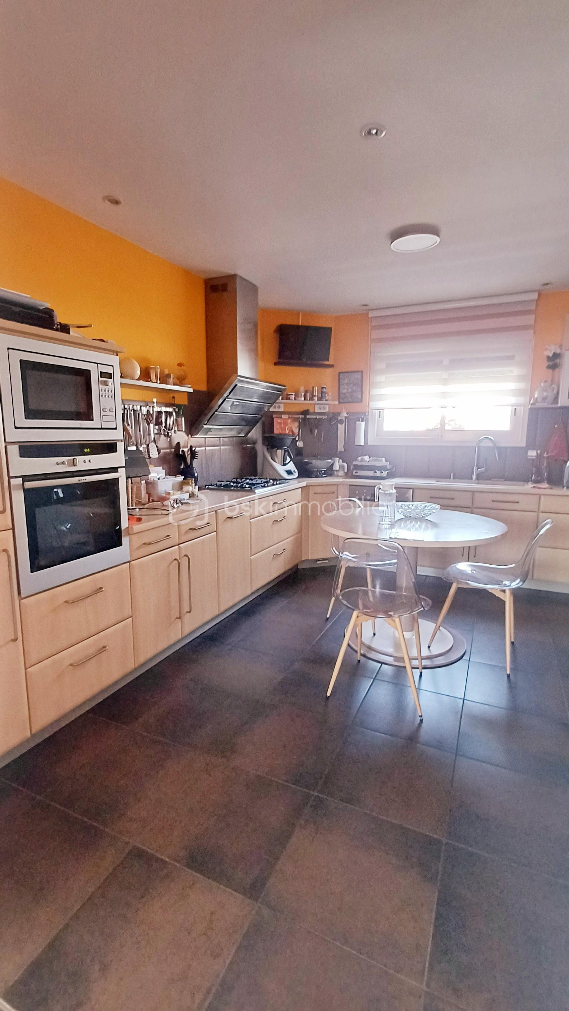 Maison de 145 m² - thumbnail_20250812_121812.jpg