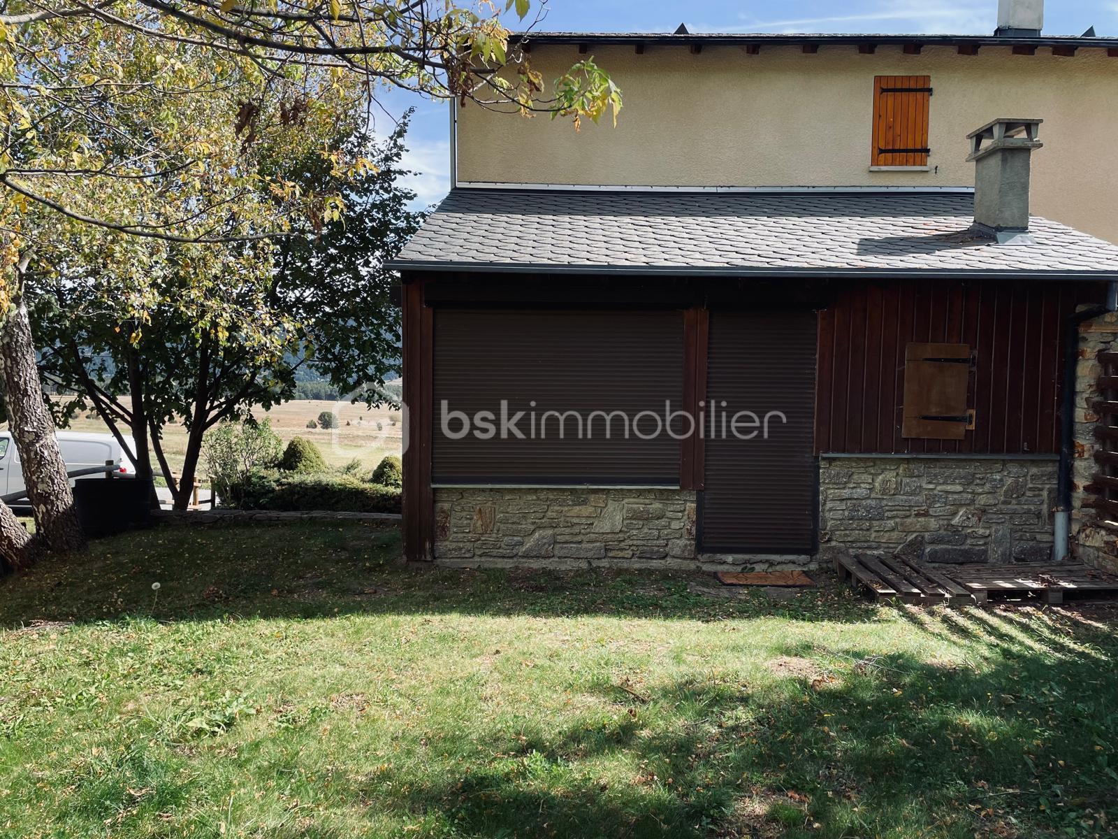 Maison jumelee de 95 m² - photo façade côté jardin.jpg