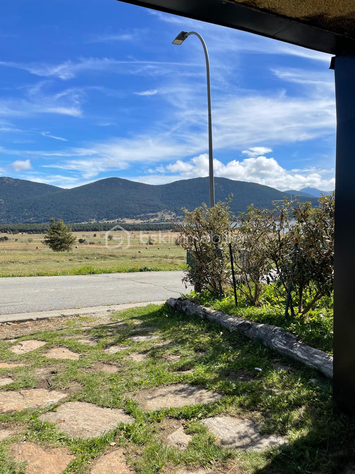 Maison jumelee de 95 m² - photo vue devant maison.jpg