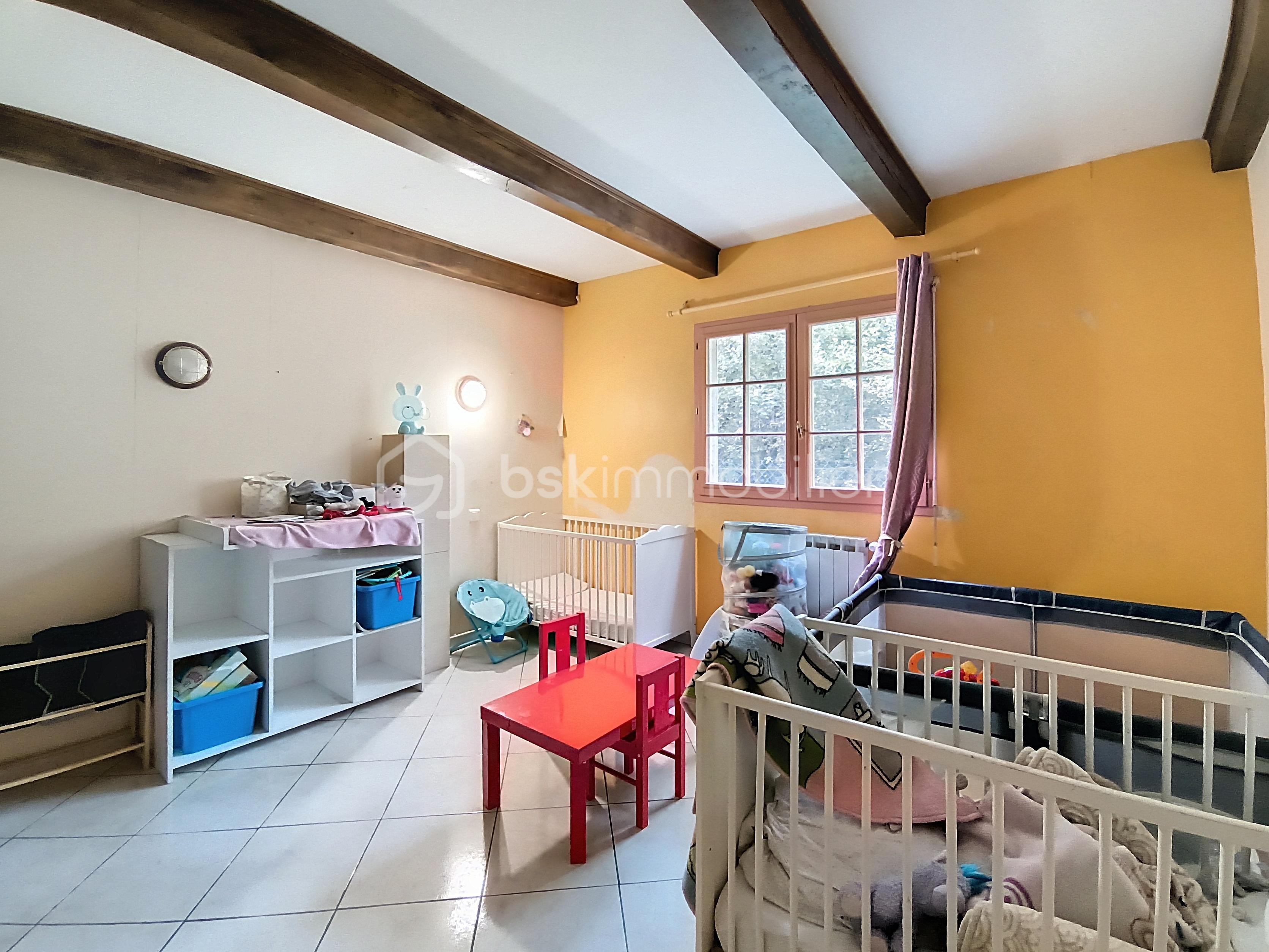 Maison de 287 m² - chambre enfant 3 bis.jpg