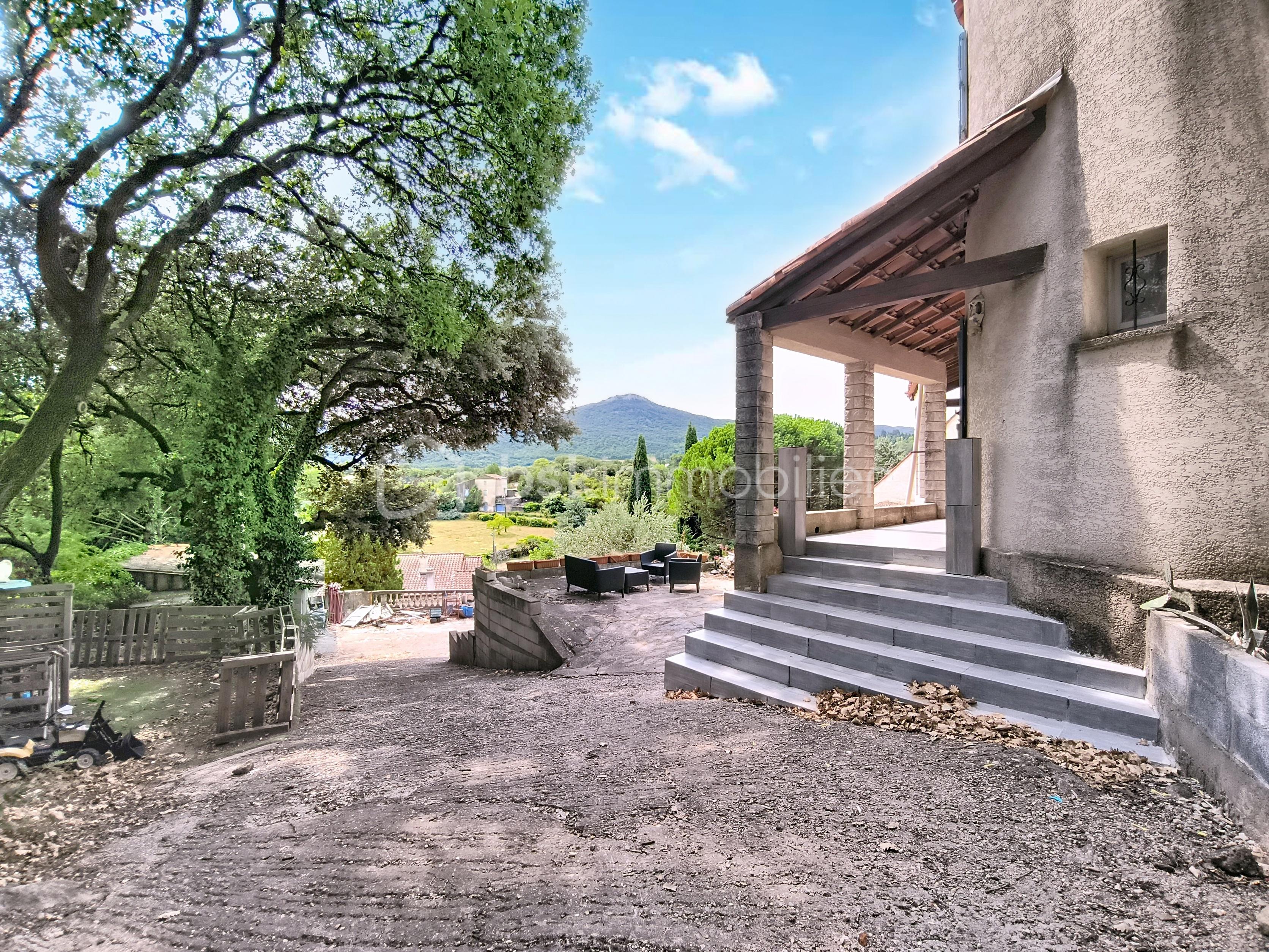 Maison de 287 m² - ext +entrée.jpeg