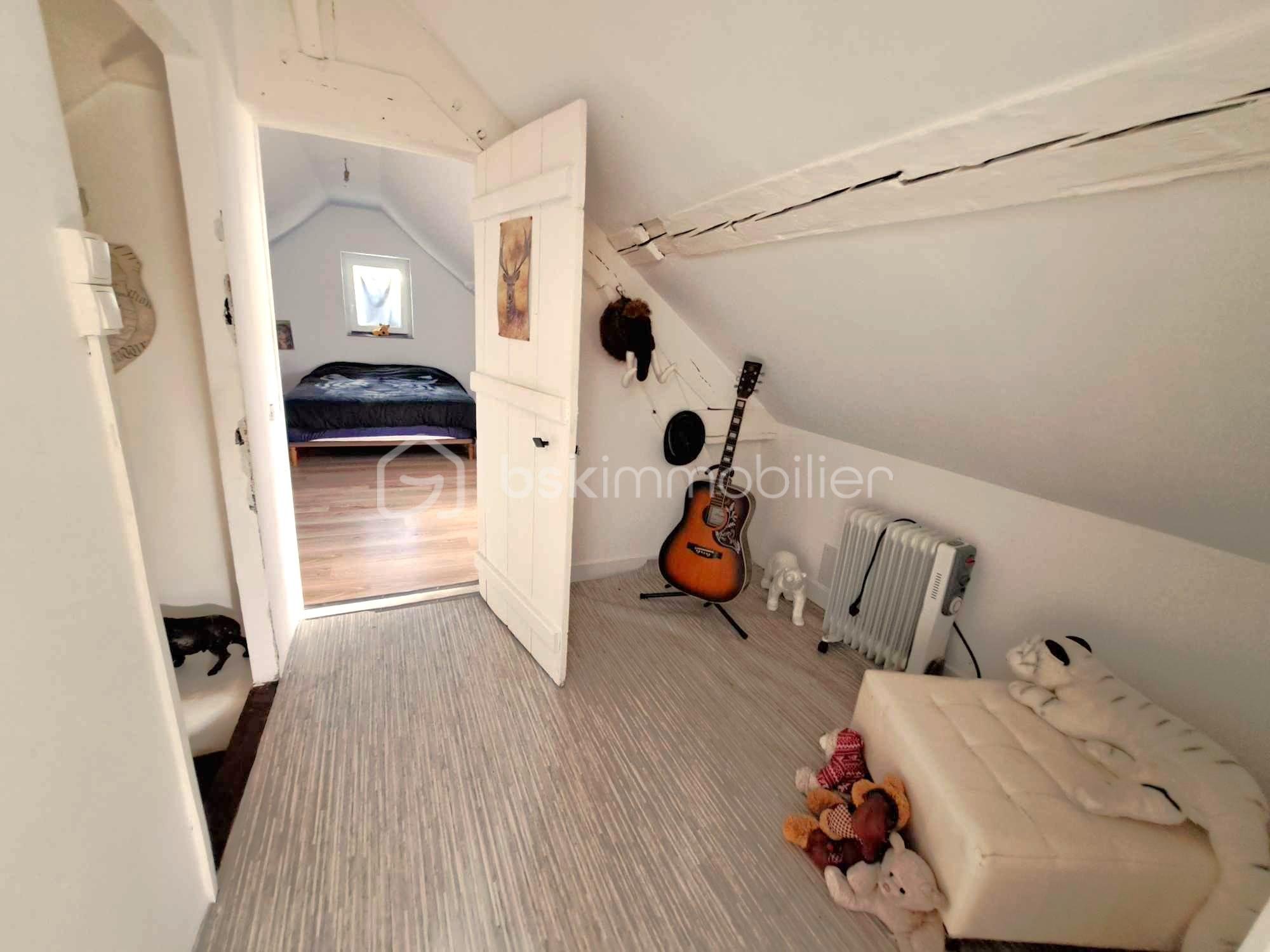 Maison de village de 84 m² - palier 2e étage.jpg