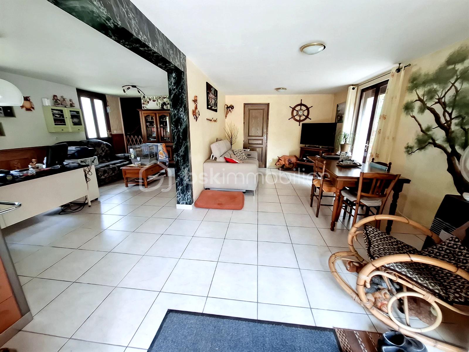 Maison de 143 m² - SALONBAS IA.jpg