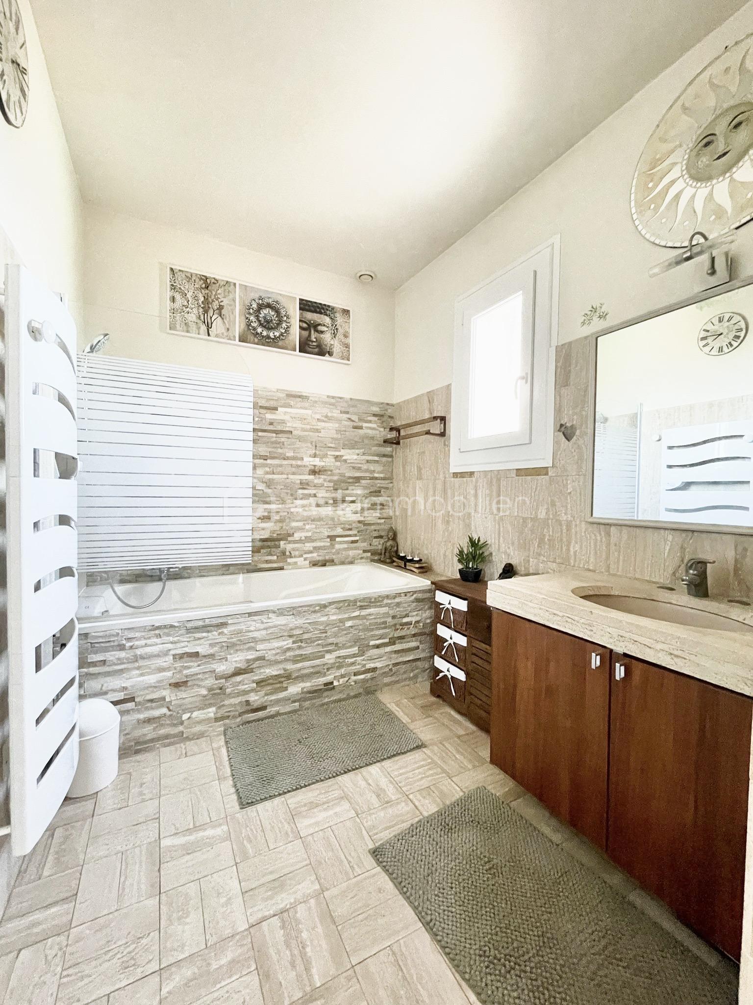 Maison de 112 m² - fc7d0281-fff4-4df7-8c78-6b196b2539f0.jpg