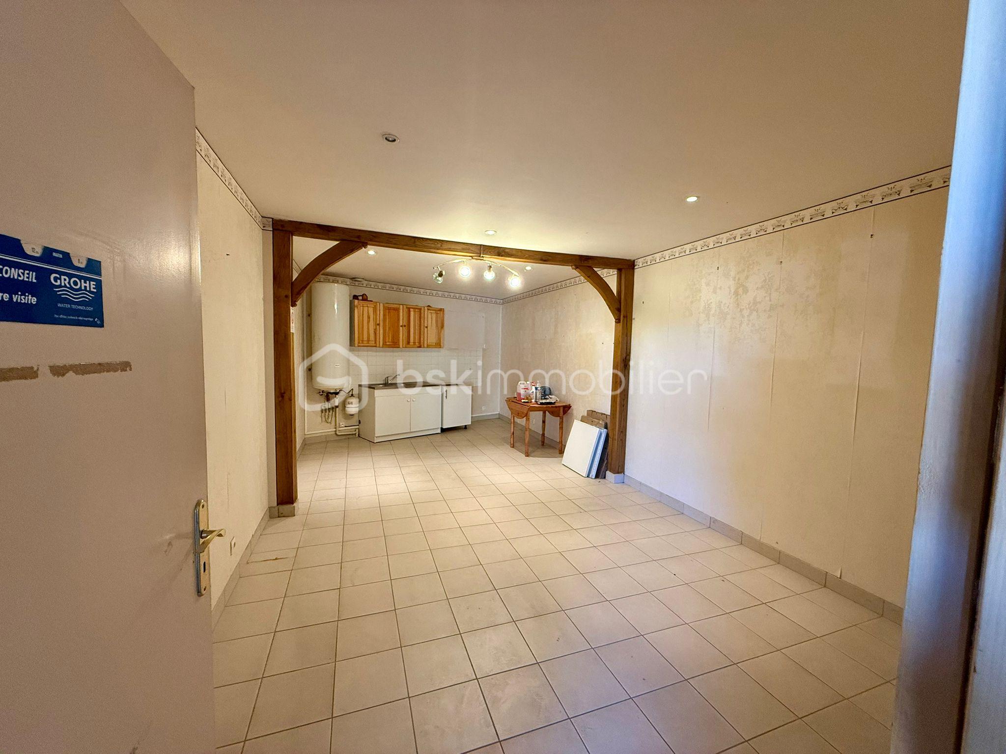 Immeuble mixte de 220 m² - WhatsApp Image 2025-10-20 at 10.28.02 (1).jpeg