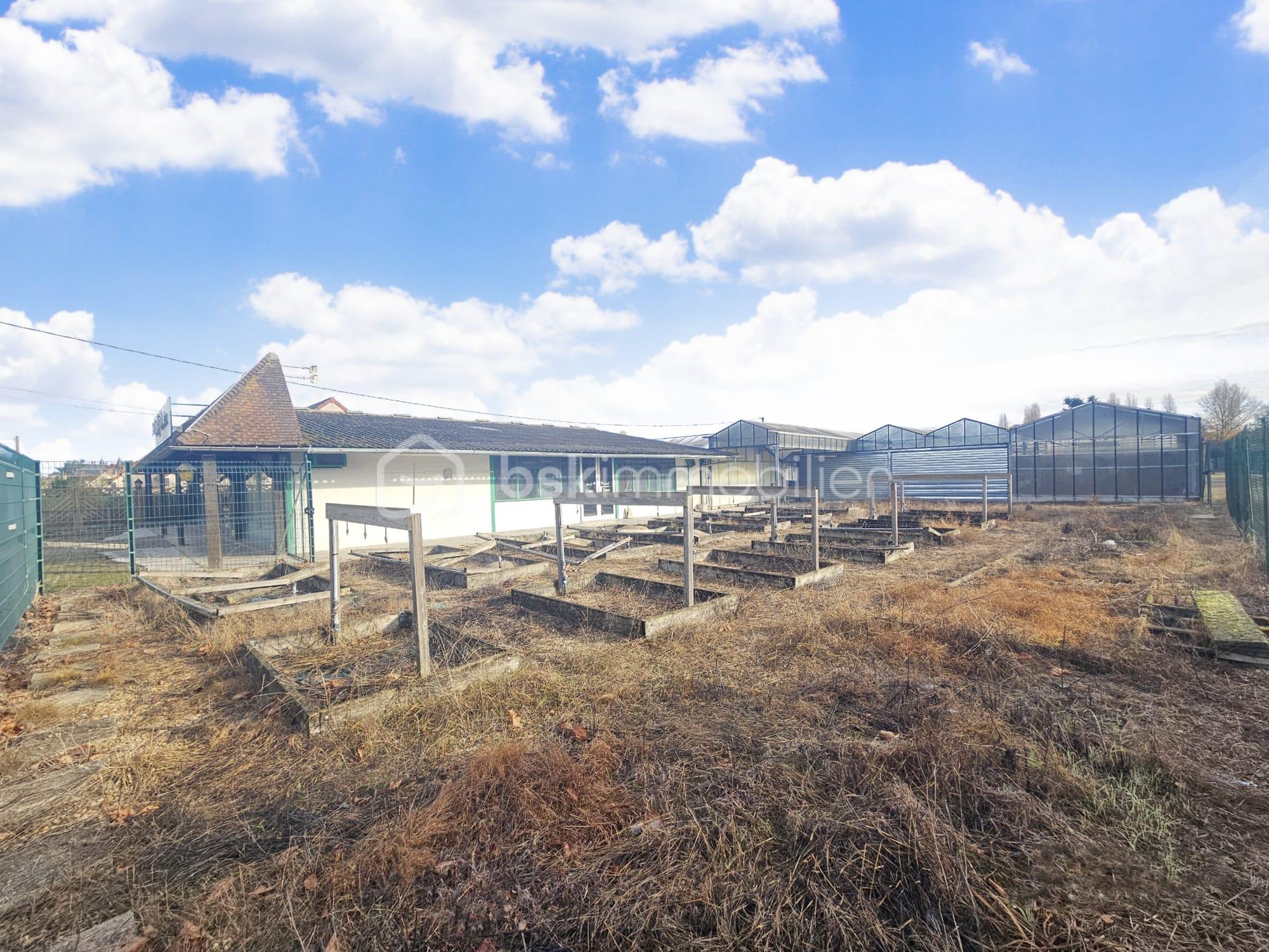 Local d activites de 825 m² - WhatsApp Image 2025-11-10 at 22.00.43 (17).jpeg