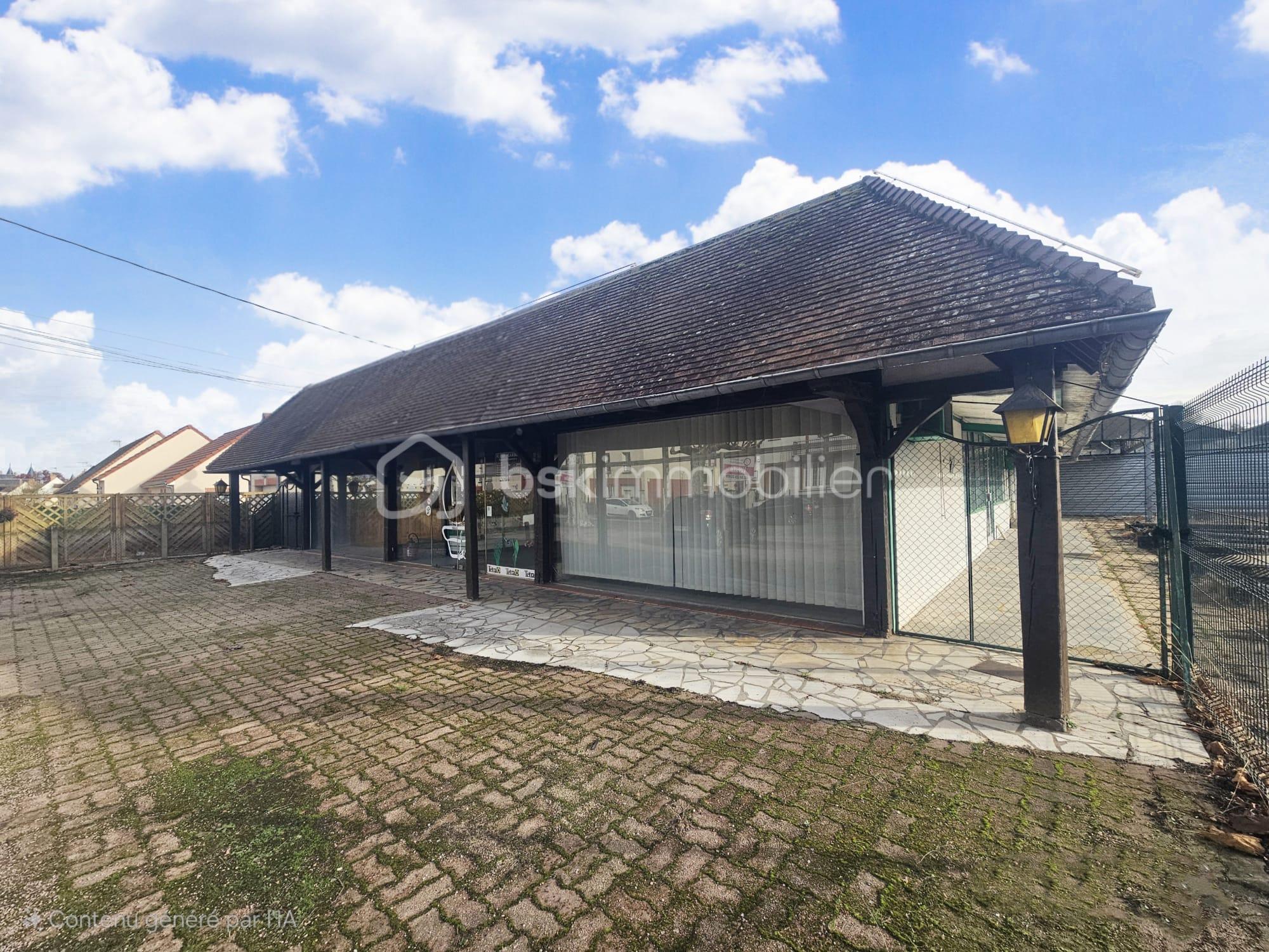 Local d activites de 825 m²