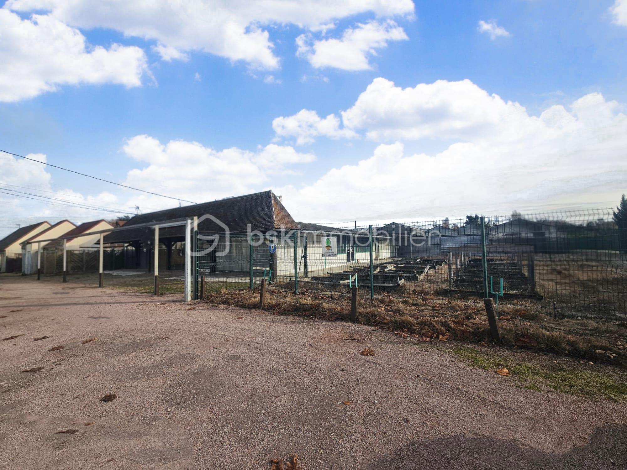 Local d activites de 825 m² - WhatsApp Image 2025-11-10 at 22.00.43 (11).jpeg