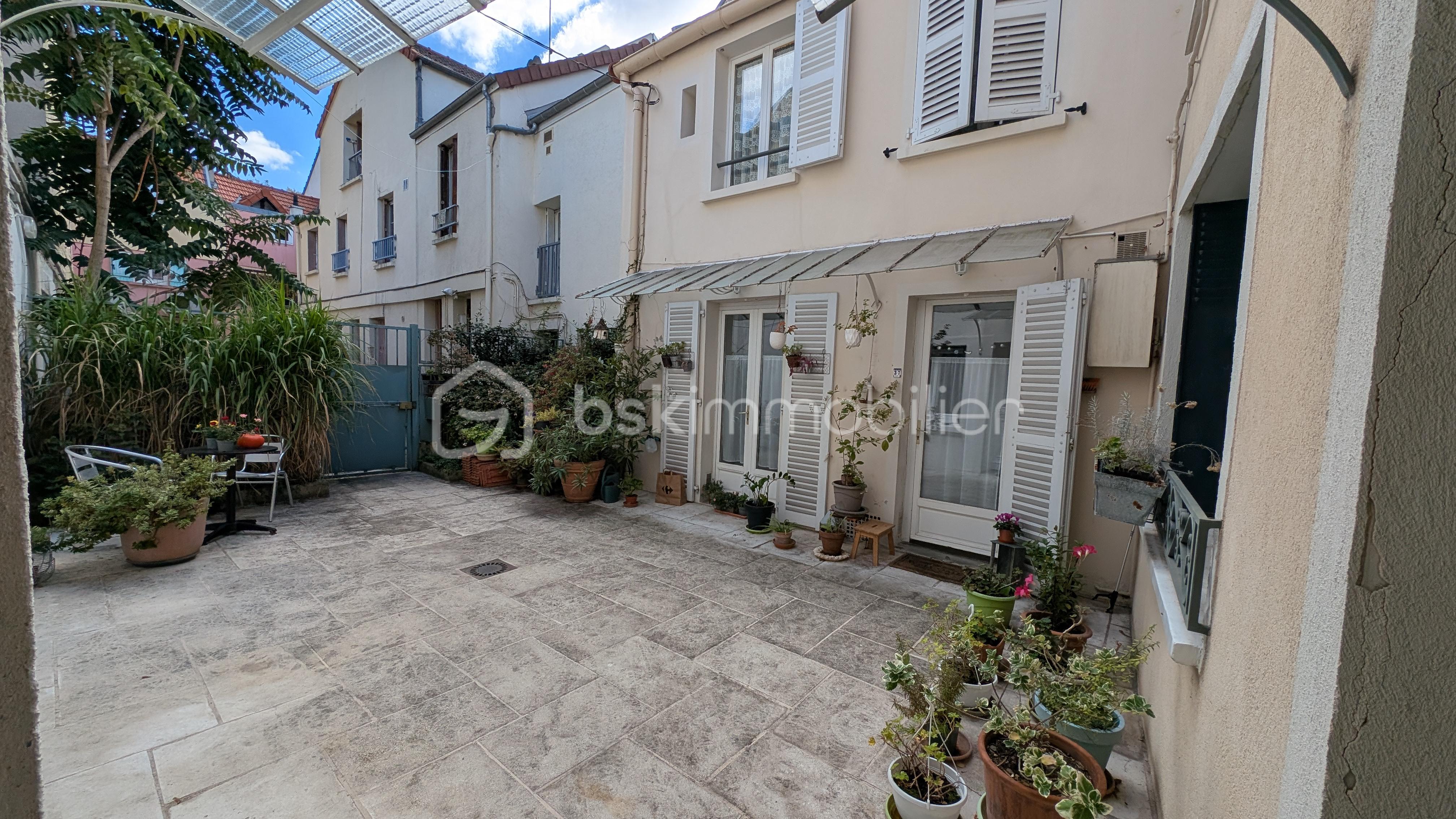 Maison de 120 m² - Cours 1.jpg