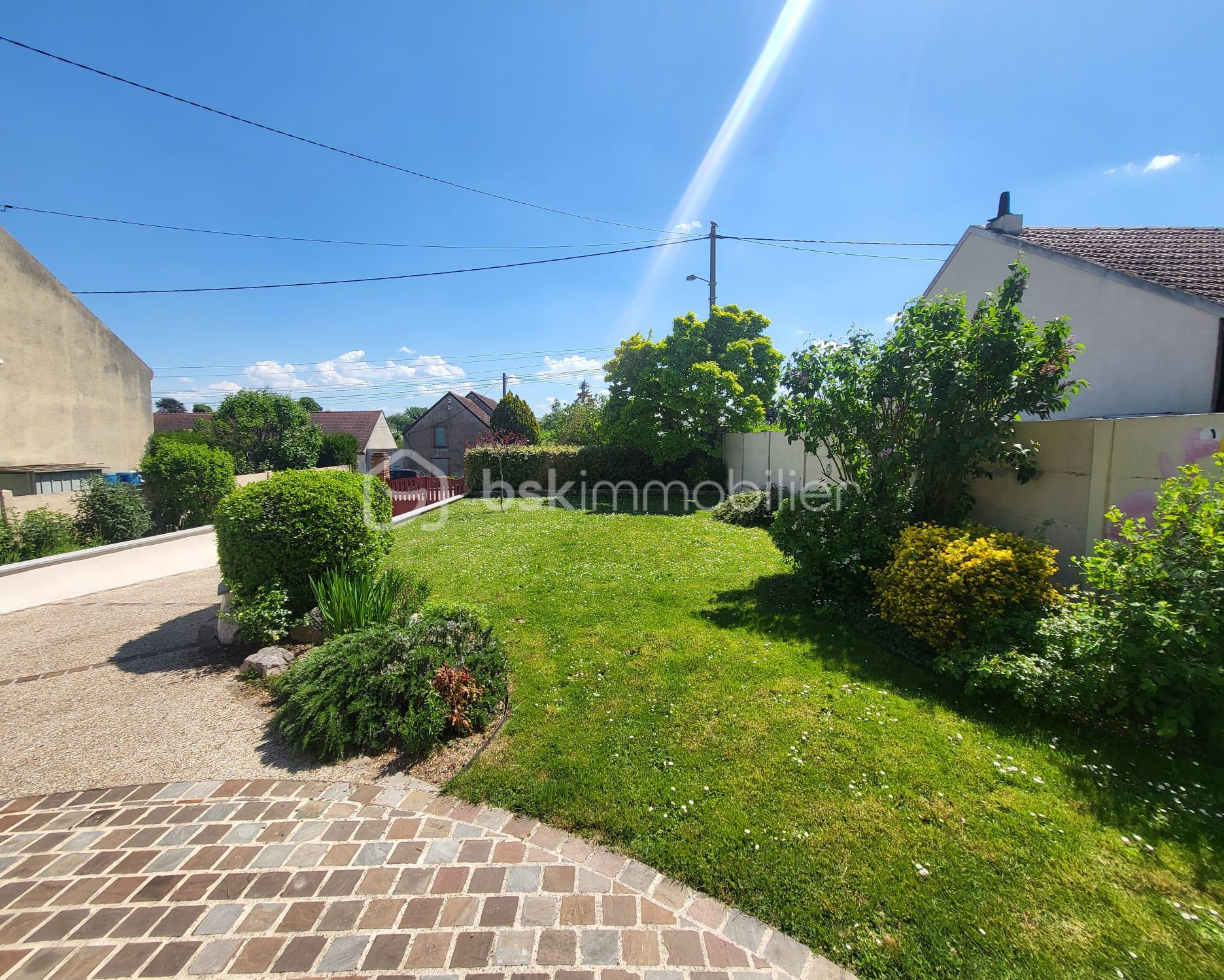 Maison traditionnelle de 116,88 m² - IMG-20250501-WA0020.jpg