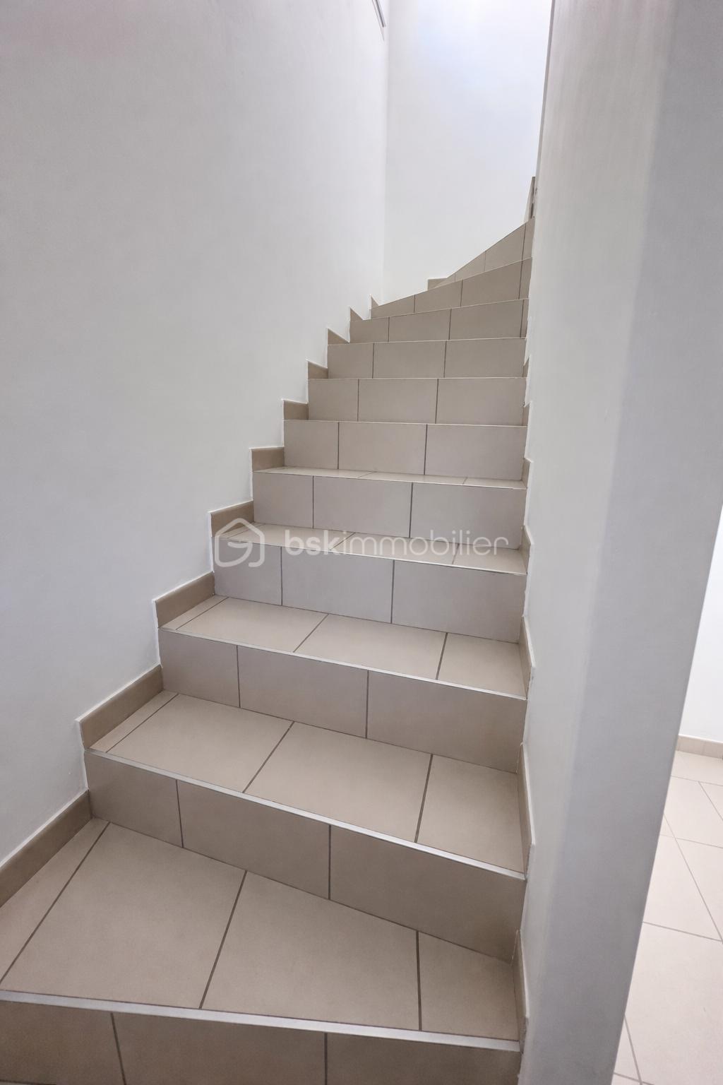 escalier bollene.png