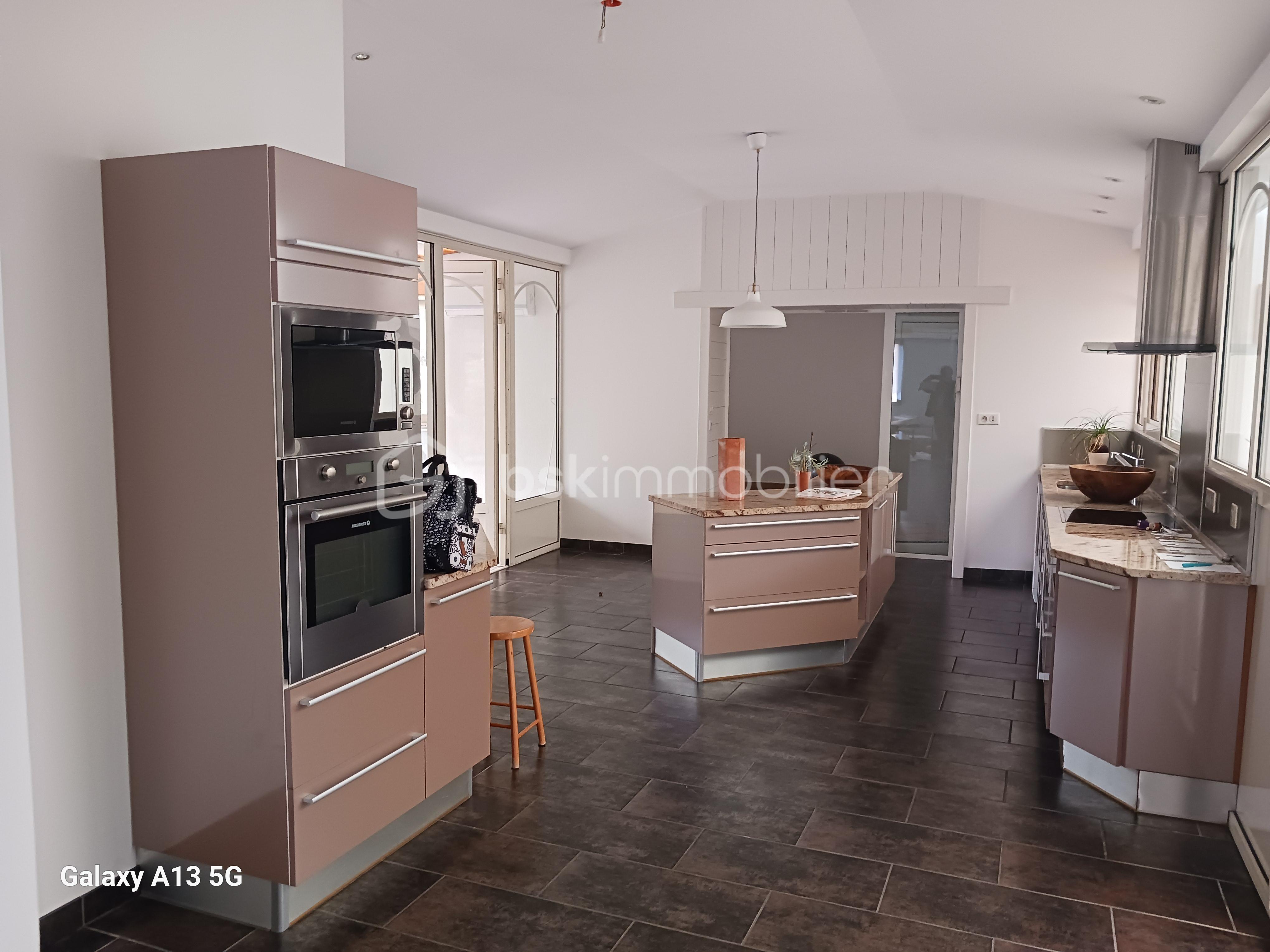 Maison de 271 m² - 20251103_134010.jpg