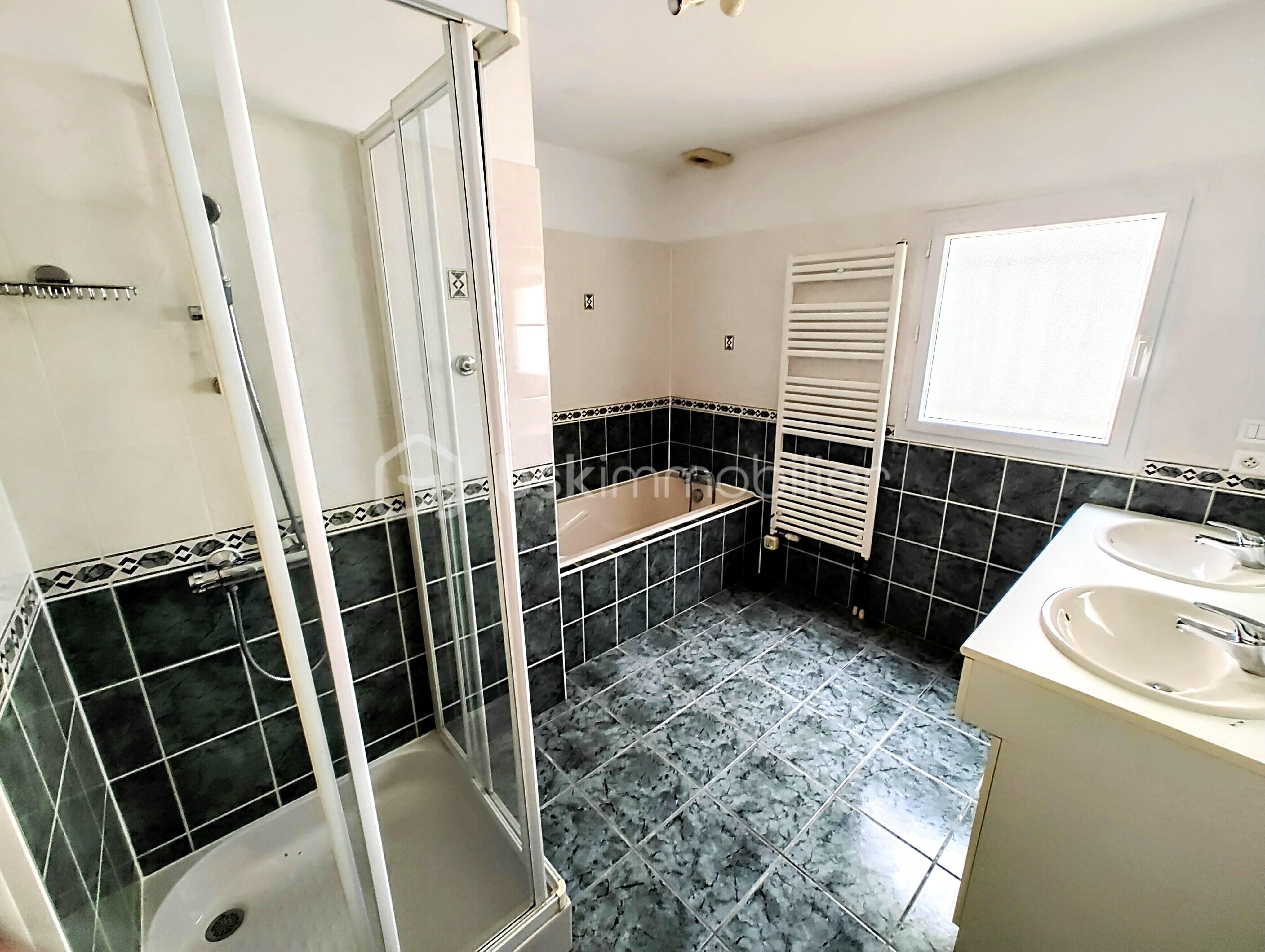 Maison traditionnelle de 110 m² - 518603290_1086439376967997_8775722452457905120_n.jpg