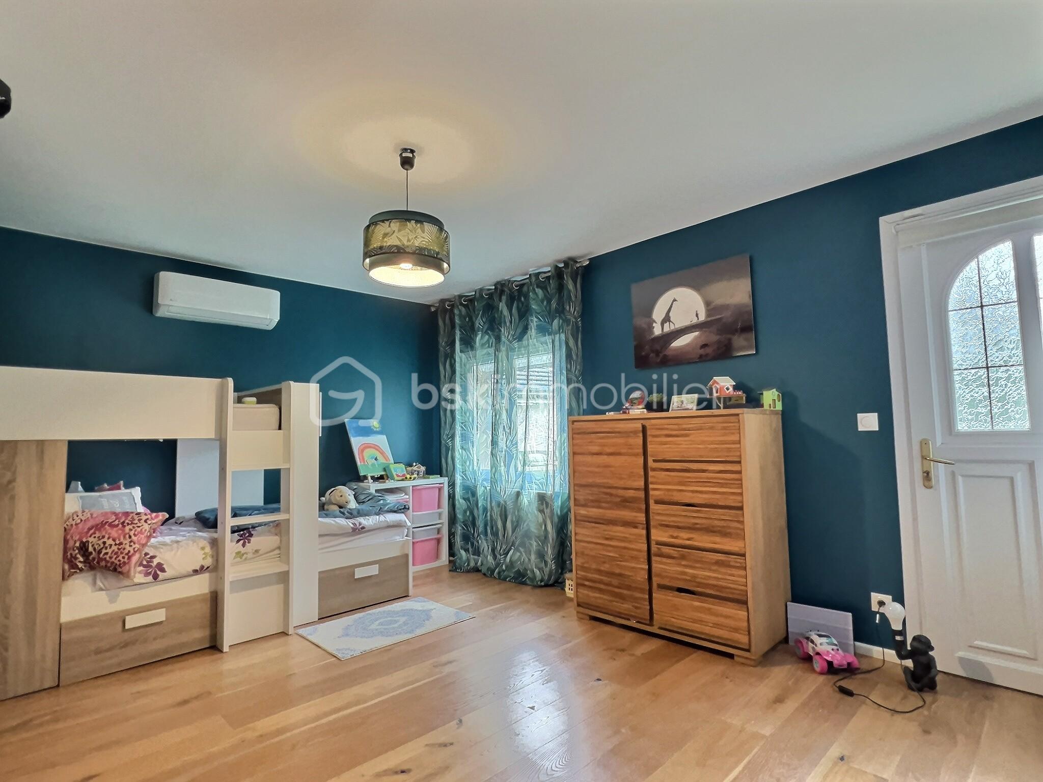 Maison de 240 m² - SJGa0Ak0ozUuZFwGbPEWV7v6eutS6dekARC7knz1.jpg