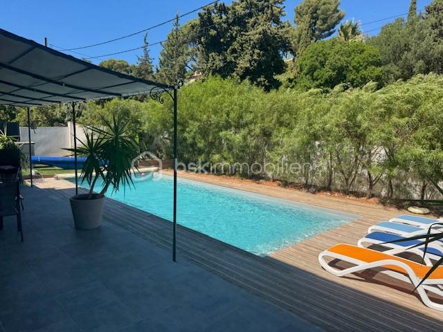 Maison de 250 m² - espace piscine.jpg