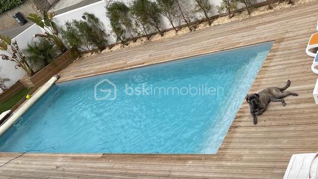 Maison de 250 m² - piscine.jpg