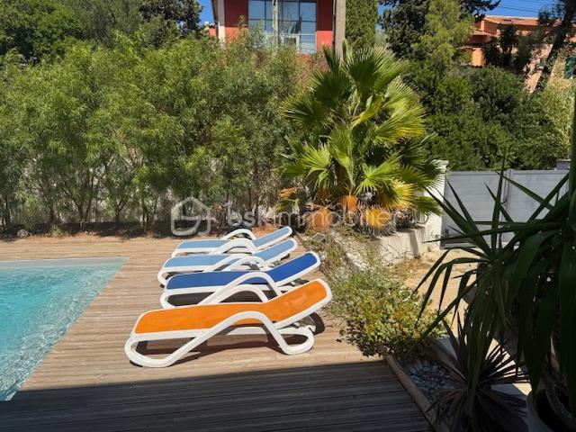 Maison de 250 m² - espace piscine 3.jpg