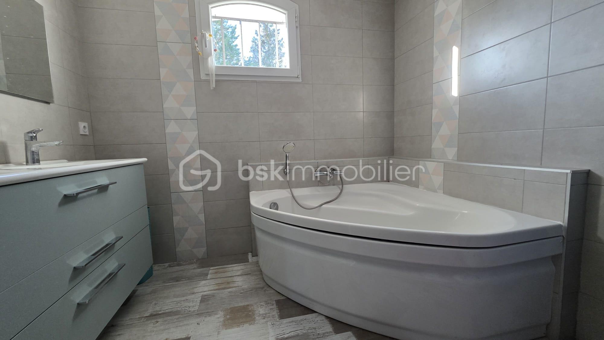 Maison de 197 m² - IMG-20251229-WA0047.jpg