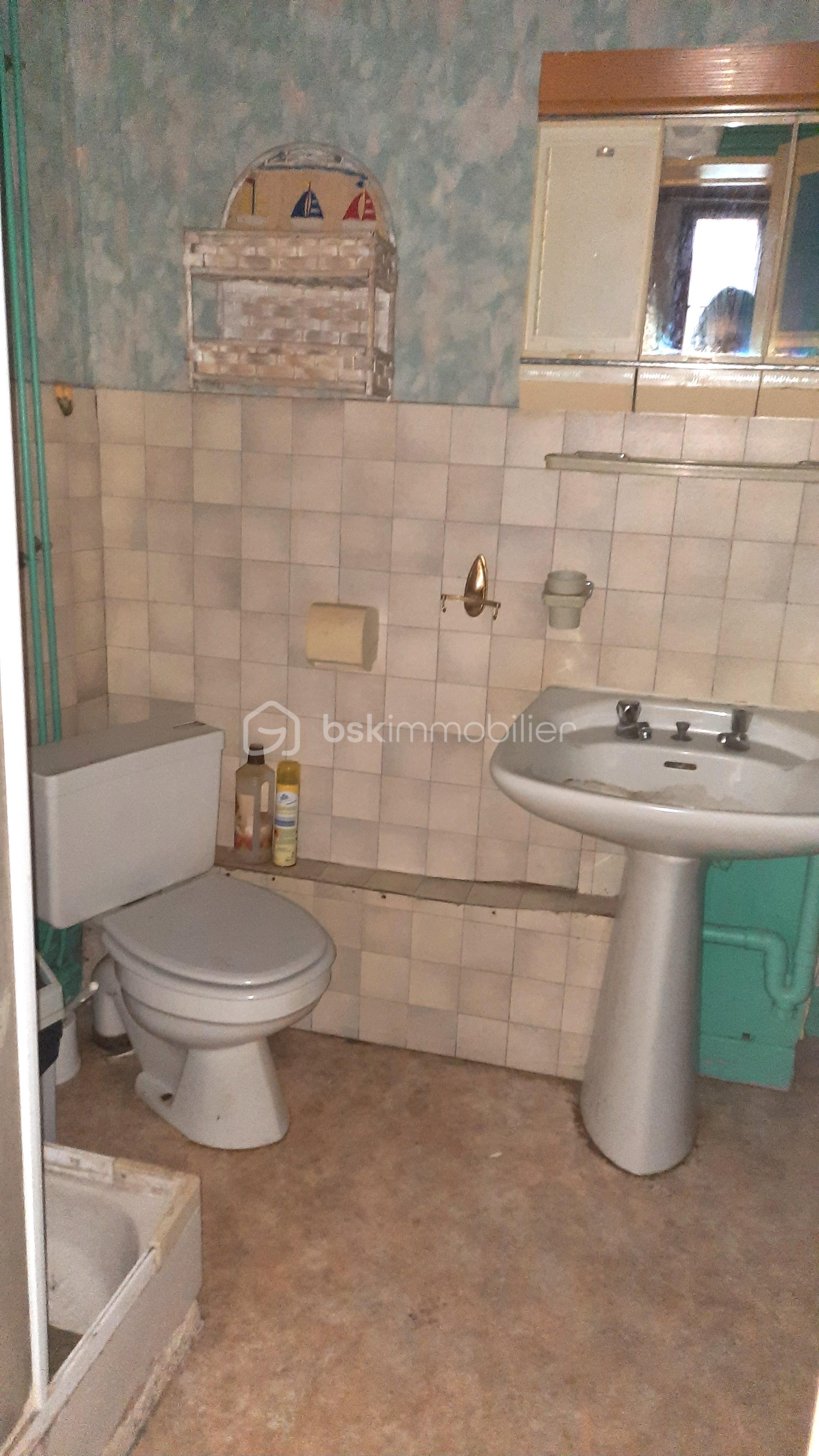 Immeuble mixte de 96 m² - 20251114_144355.jpg