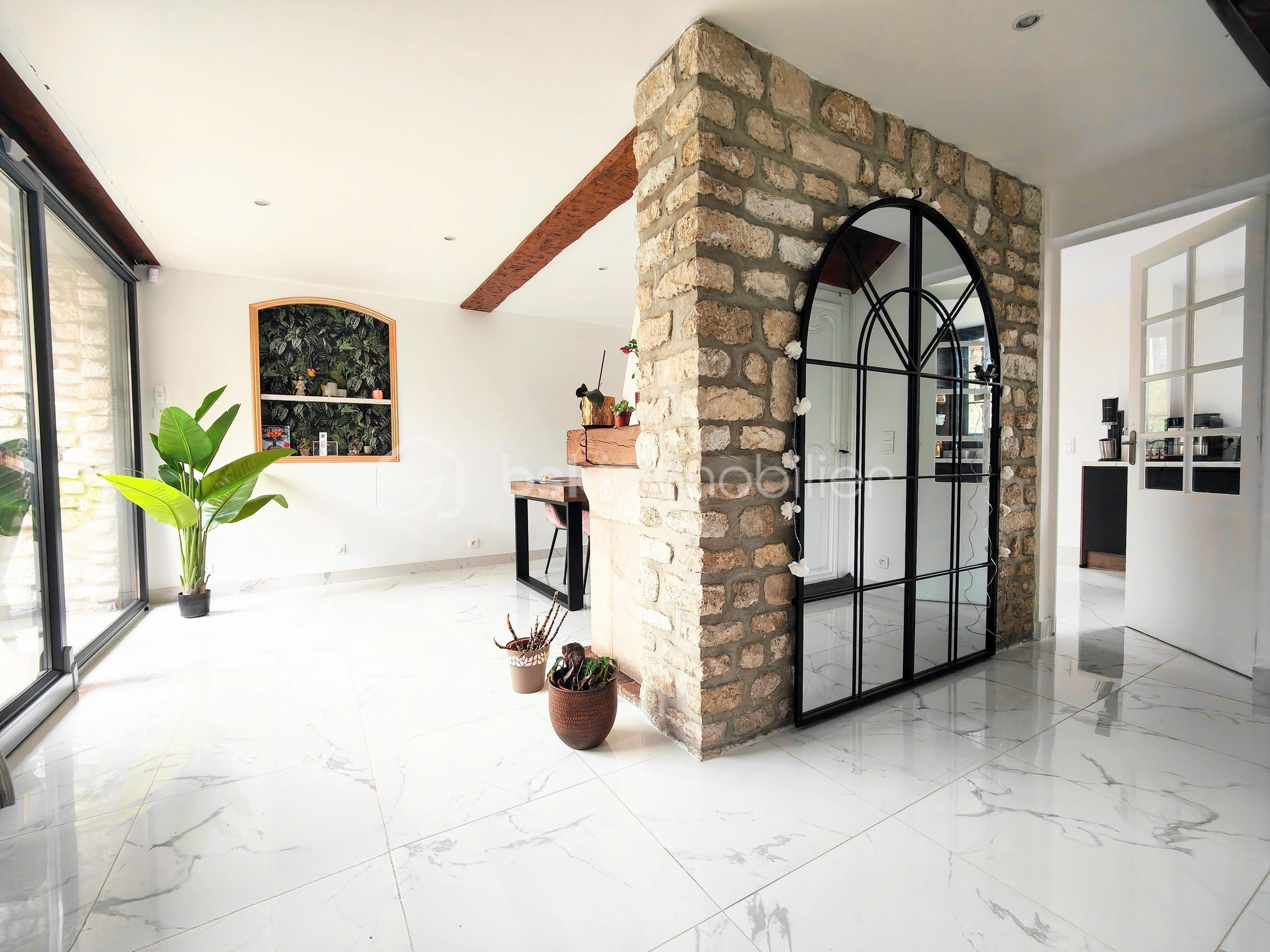 Maison de 224,83 m² - IMG20251112115452~3.jpg