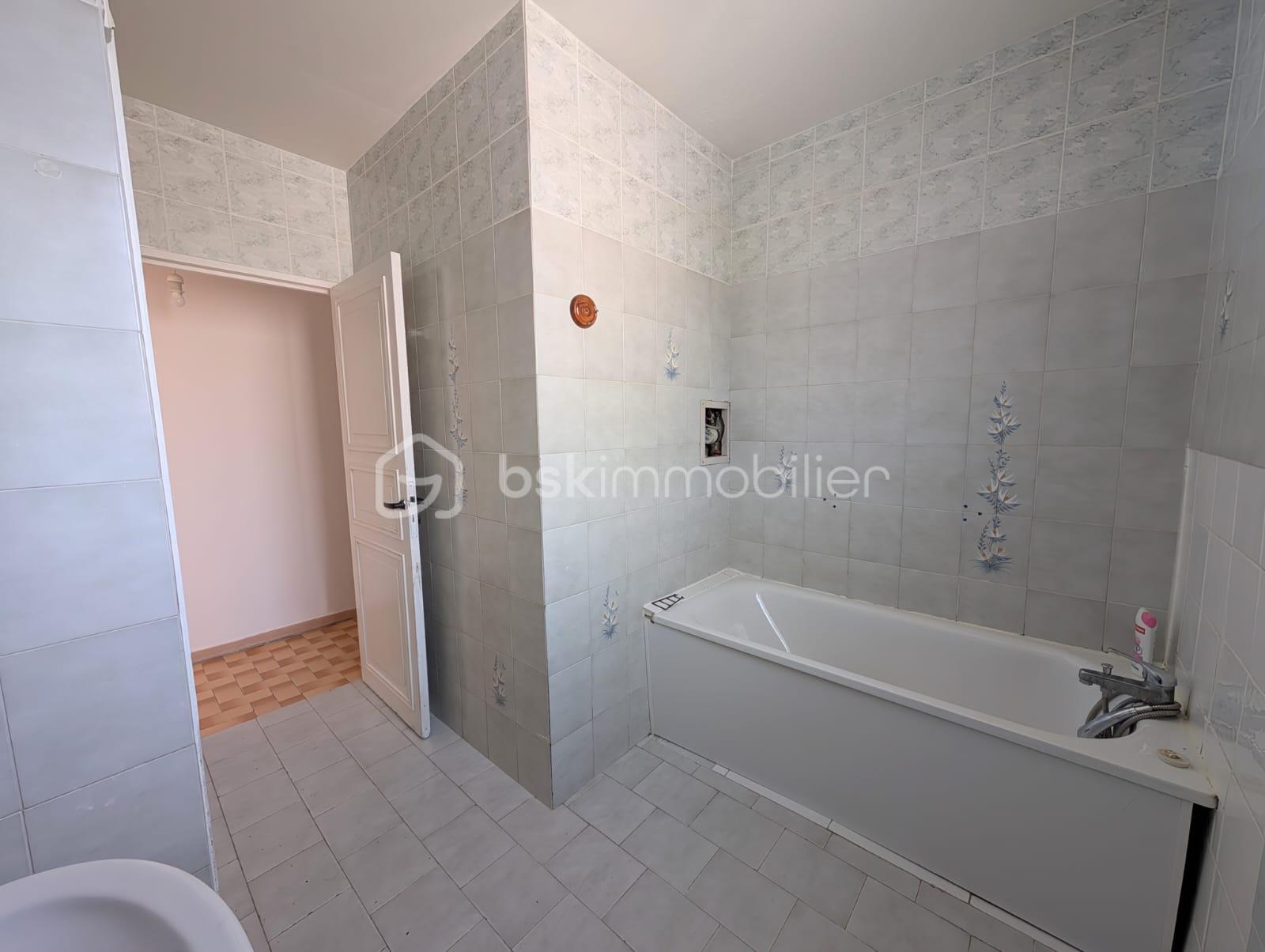 Appartement de 71,07 m² - sdb2.jpg