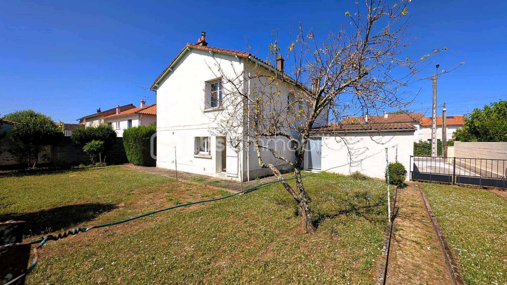 Maison traditionnelle de 149 m² - 1.jpg