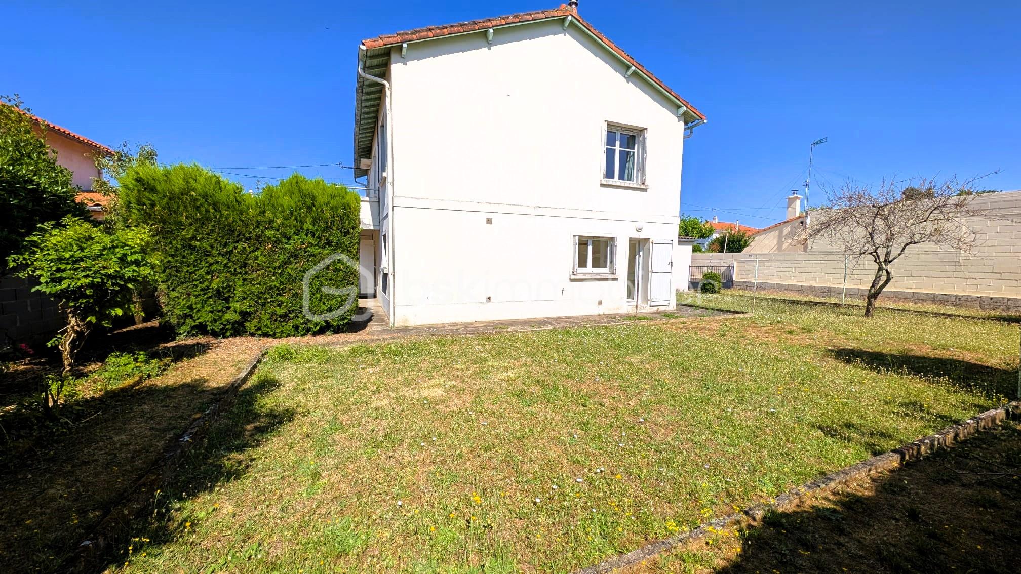 Maison traditionnelle de 149 m² - 2.jpg