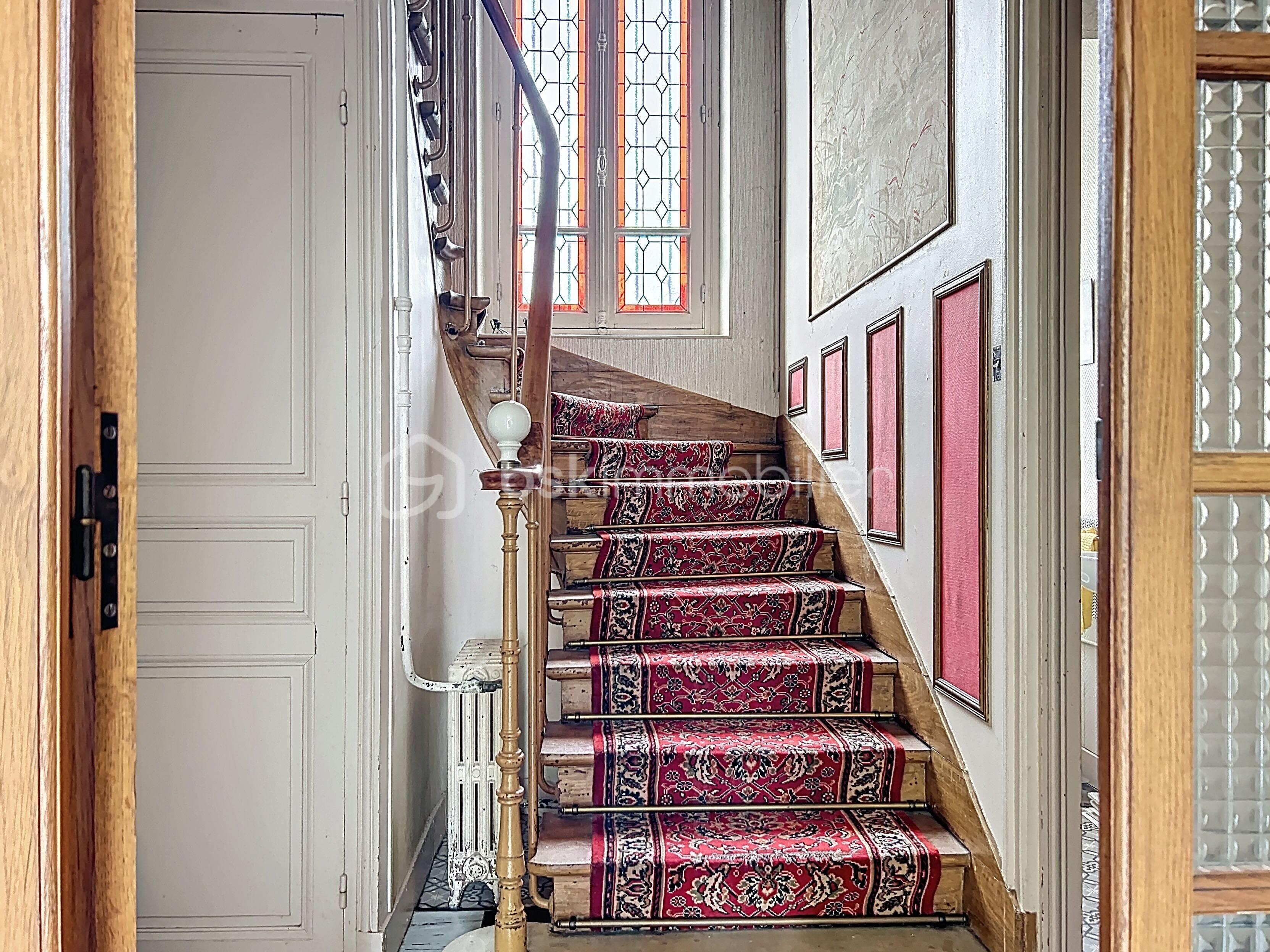 Maison de 130 m² - rue-du-champ-des-epreuves_00006.jpeg
