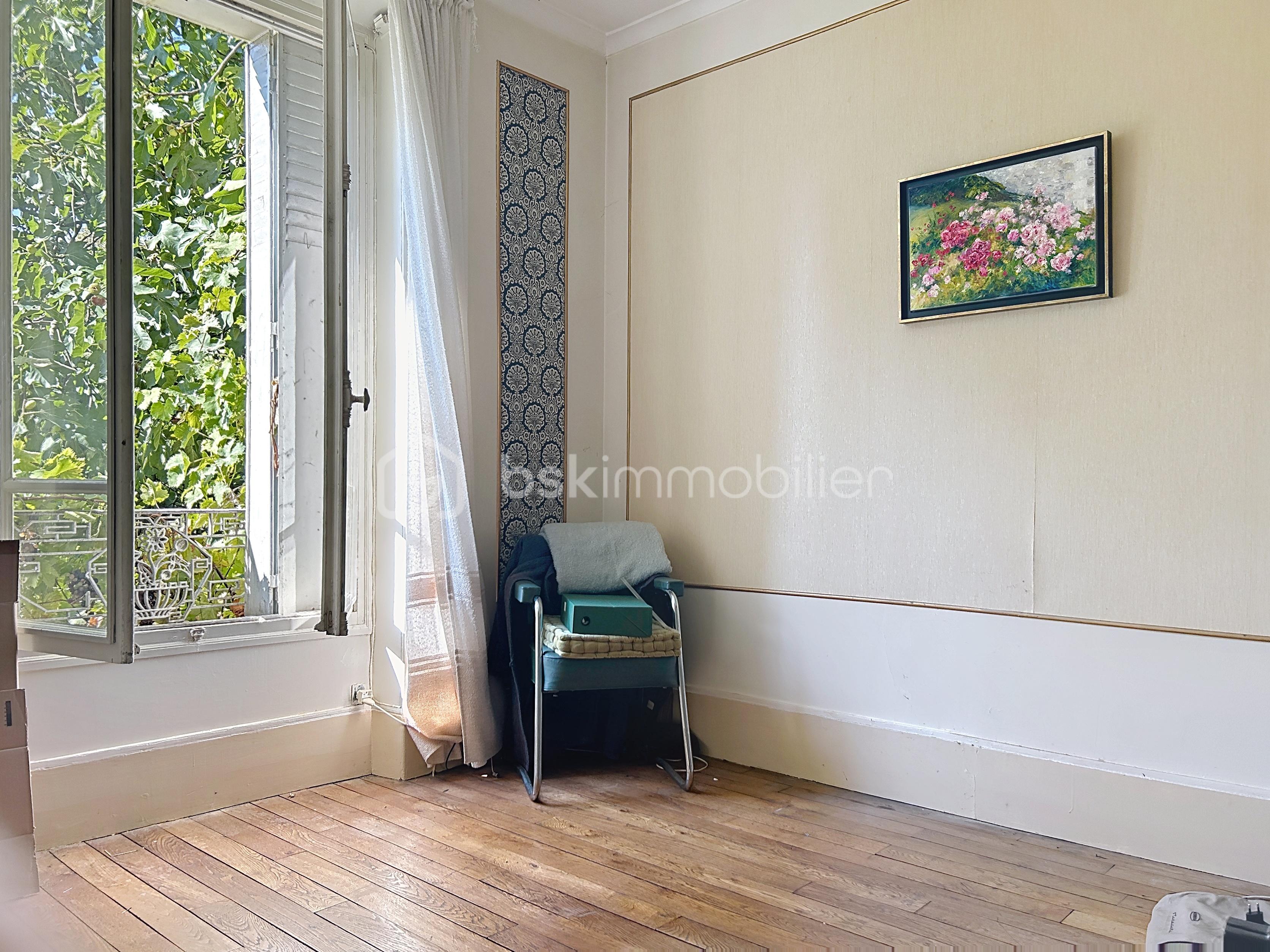 Maison de 130 m² - rue-du-champ-des-epreuves_00001-2.jpg