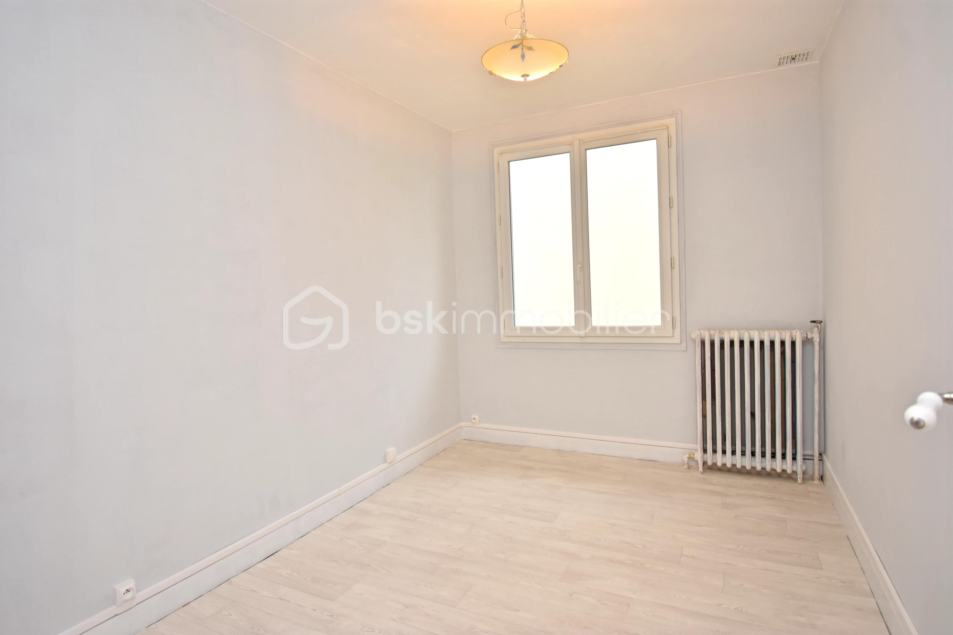 chambre entree. 1 jpg.jpg