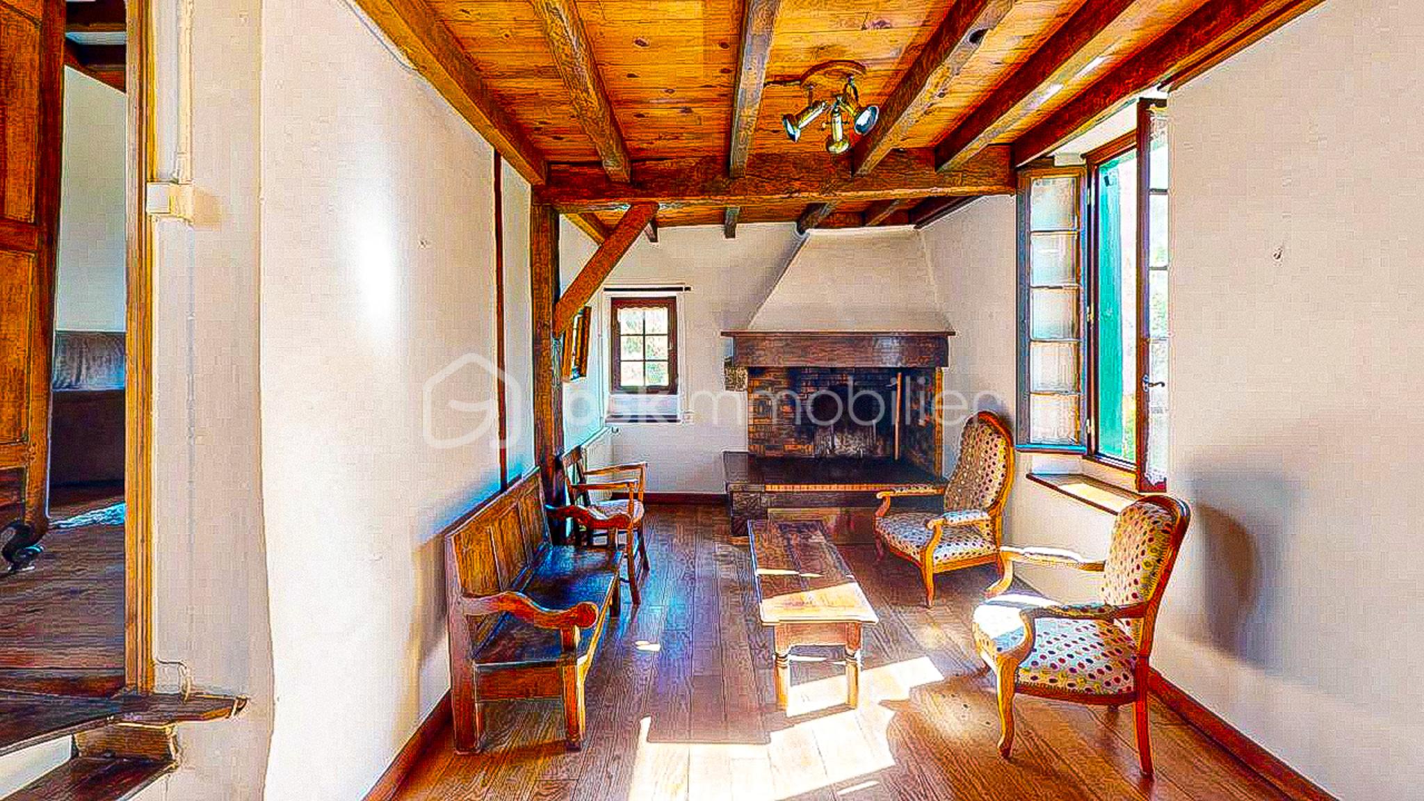 Maison de 128 m² - Ancien-Moulin-Hasparren-Living-Room 1.jpg