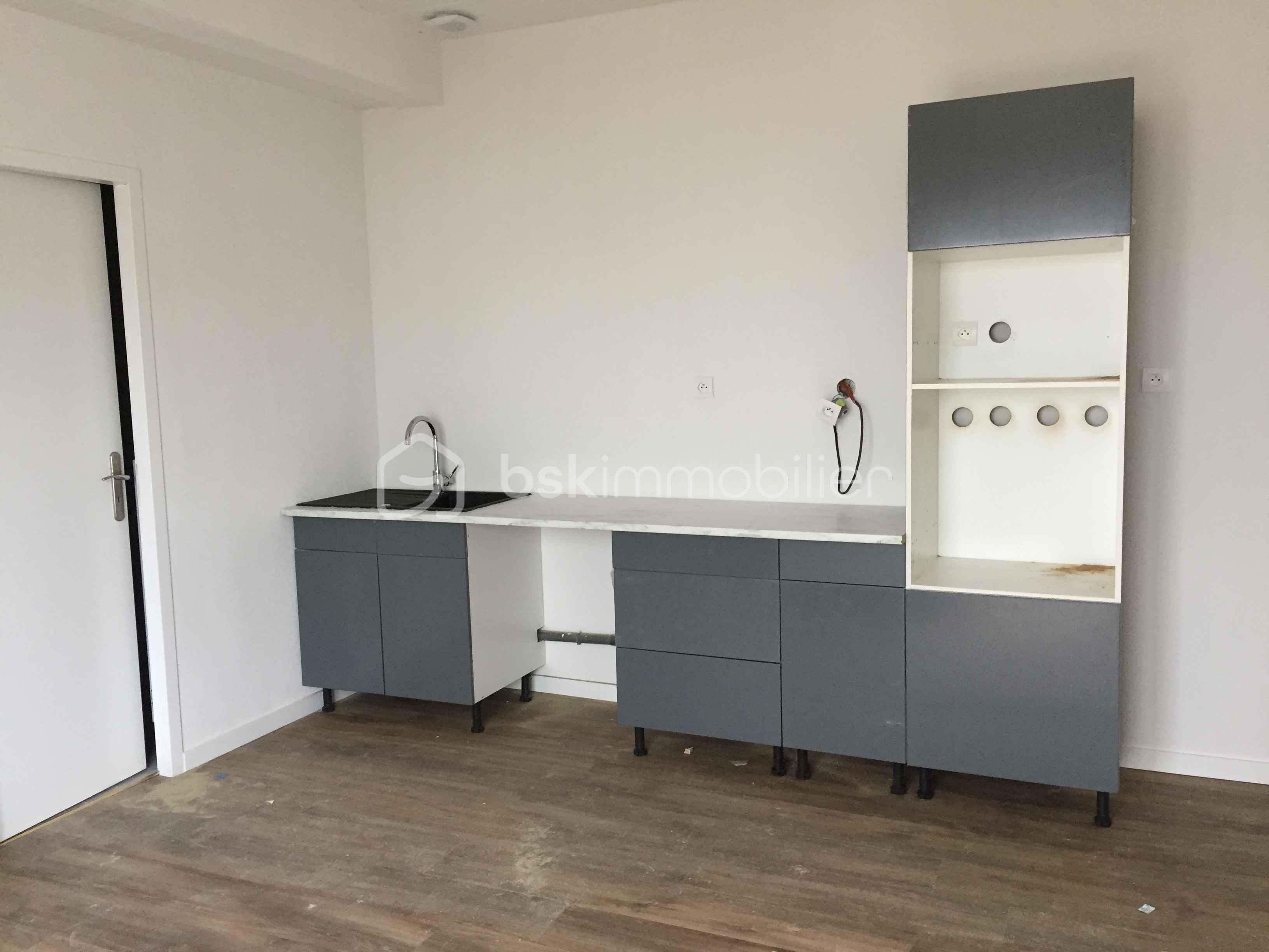 Maison de 110 m² - 22 Cuisine meubles.JPG