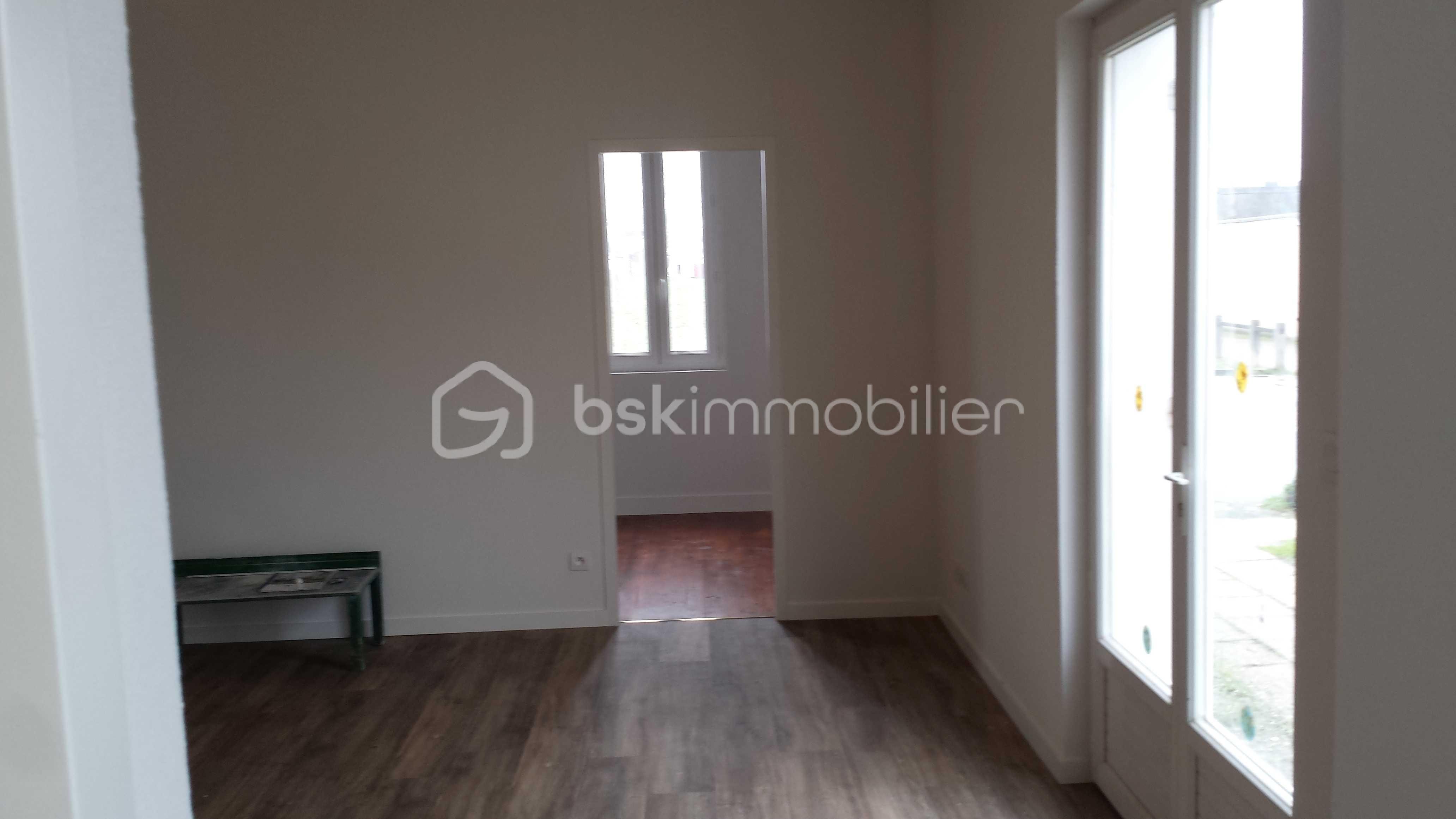 Maison de 110 m² - Sejour chbre.jpg
