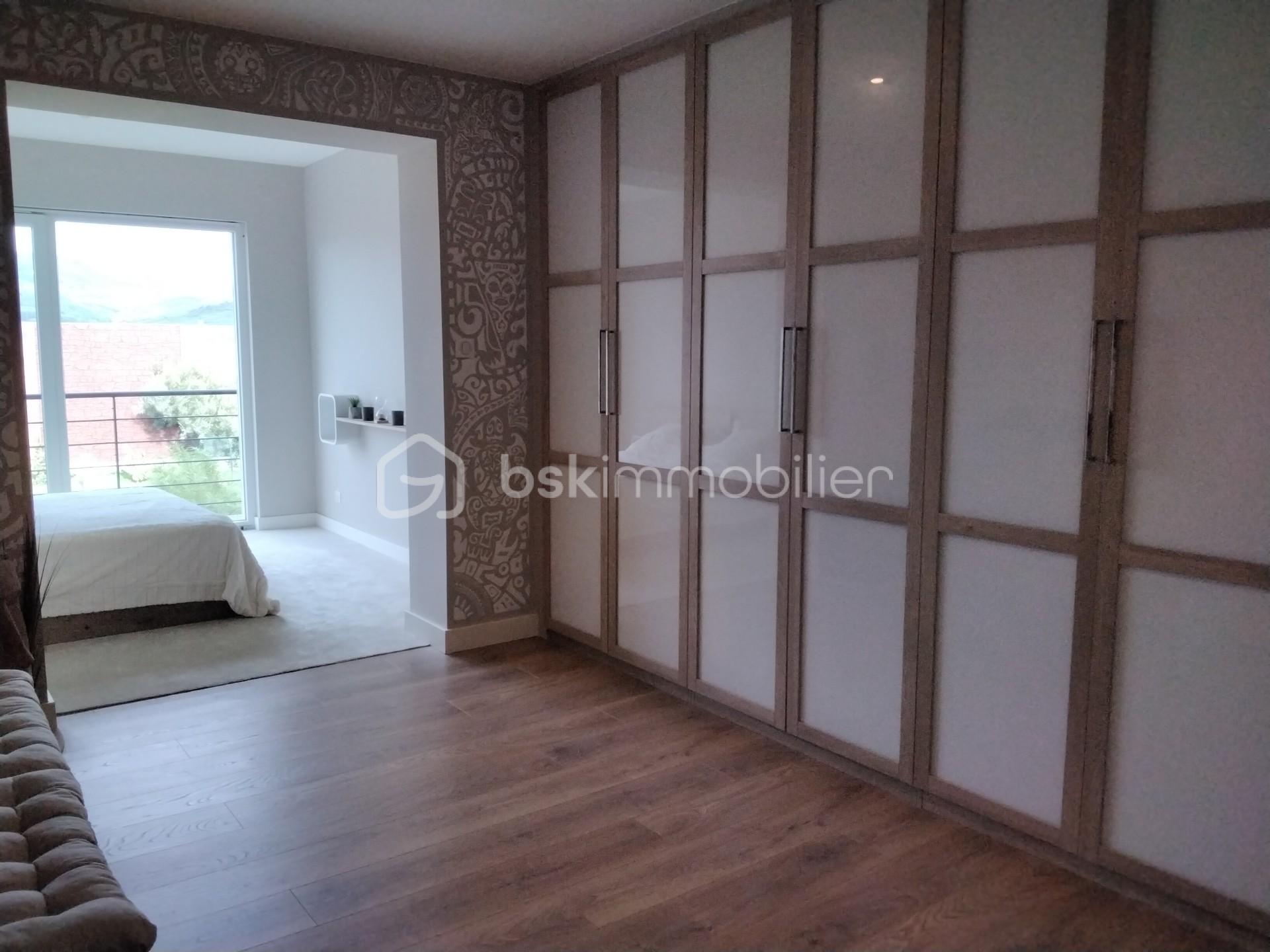 Maison de 135,88 m² - thumbnail_1000000659.jpg