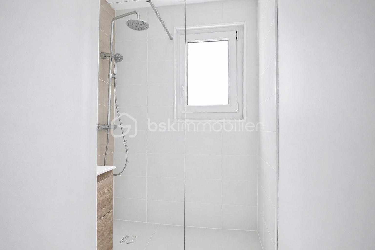Salledebain revaute.png